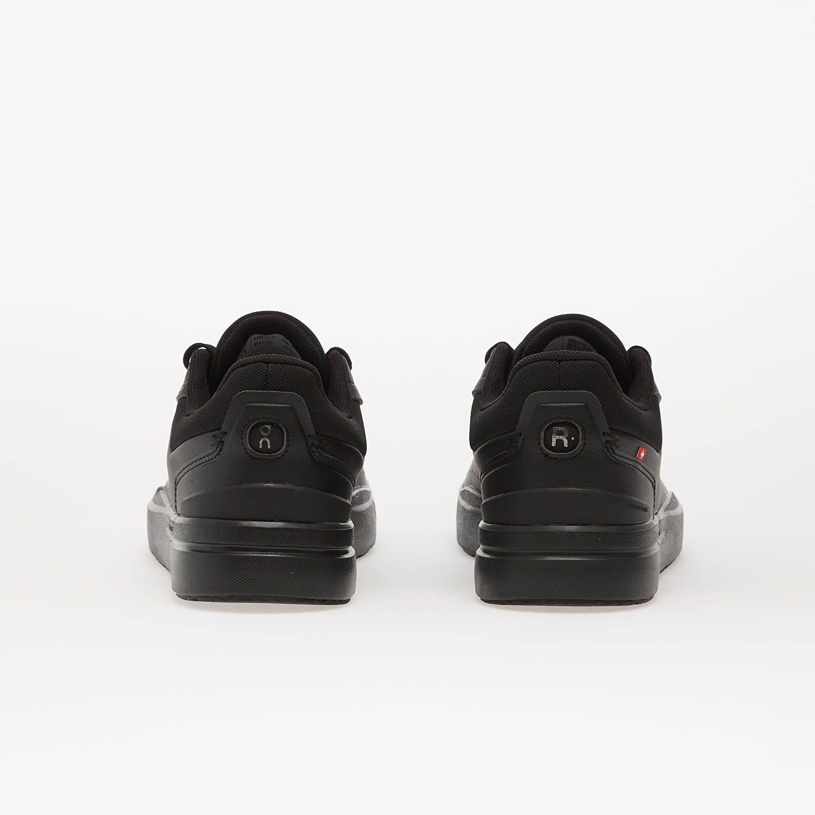 Women's sneakers and shoes On W The Roger Advantage Black/ Black