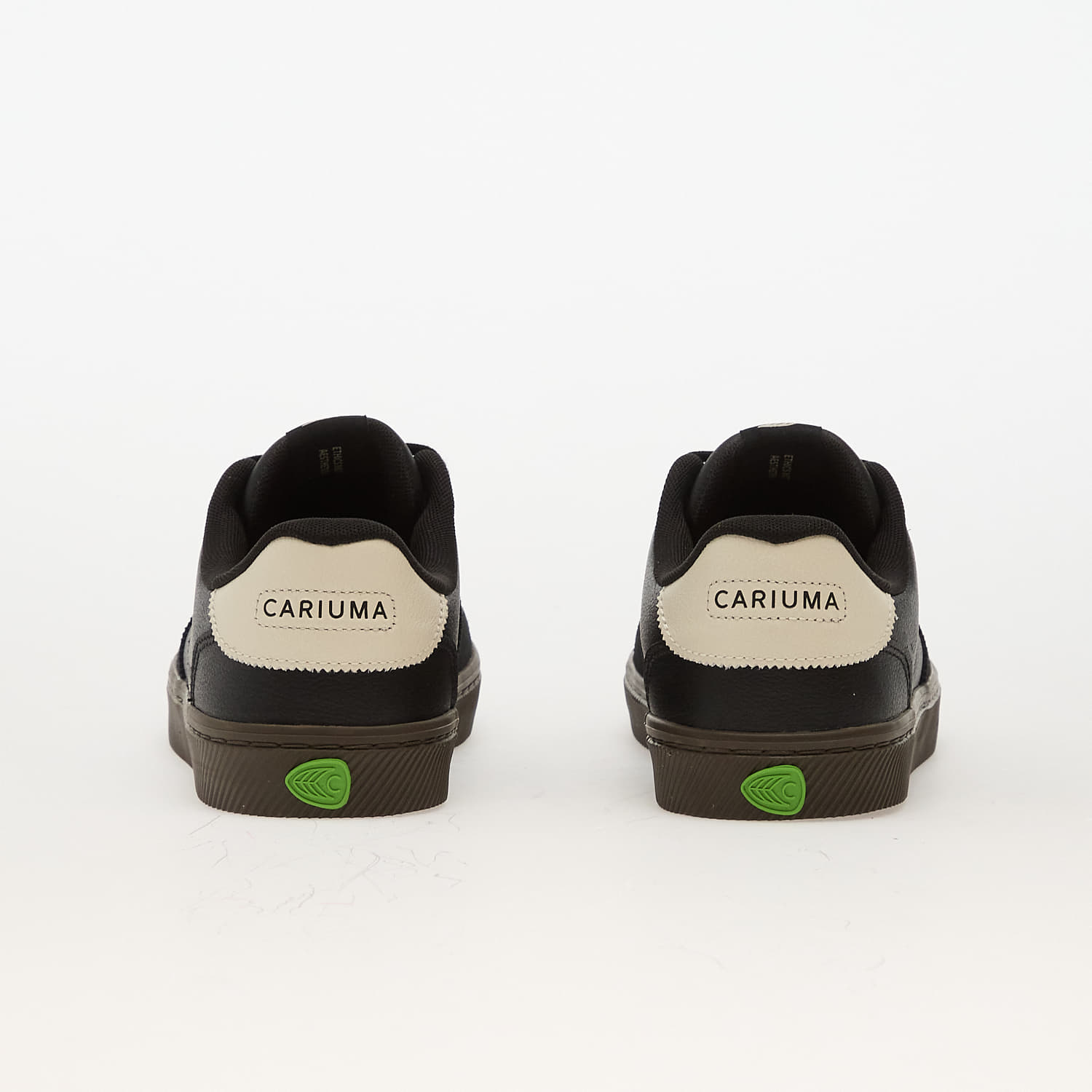Men's sneakers and shoes Cariuma M Toca Teak Black