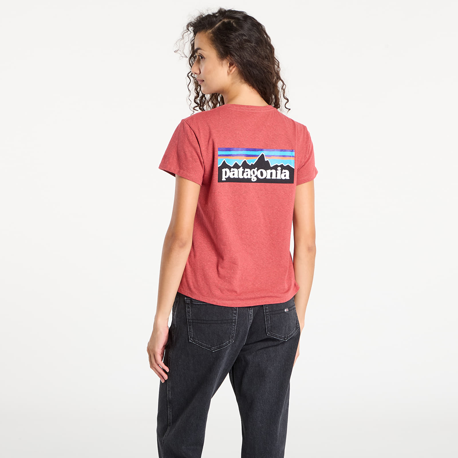 T-shirts Pataognia W's P-6 Logo Responsibili-Tee Potters Red