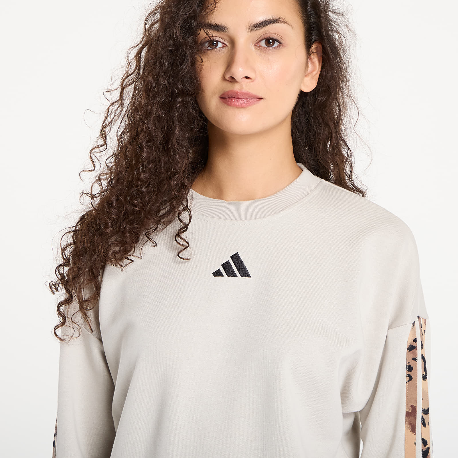 Hupparit ja collegepaidat adidas W Animal Print French Terry 3 Stripes Sweatshirt Wonder Aluminium/ Multicolor