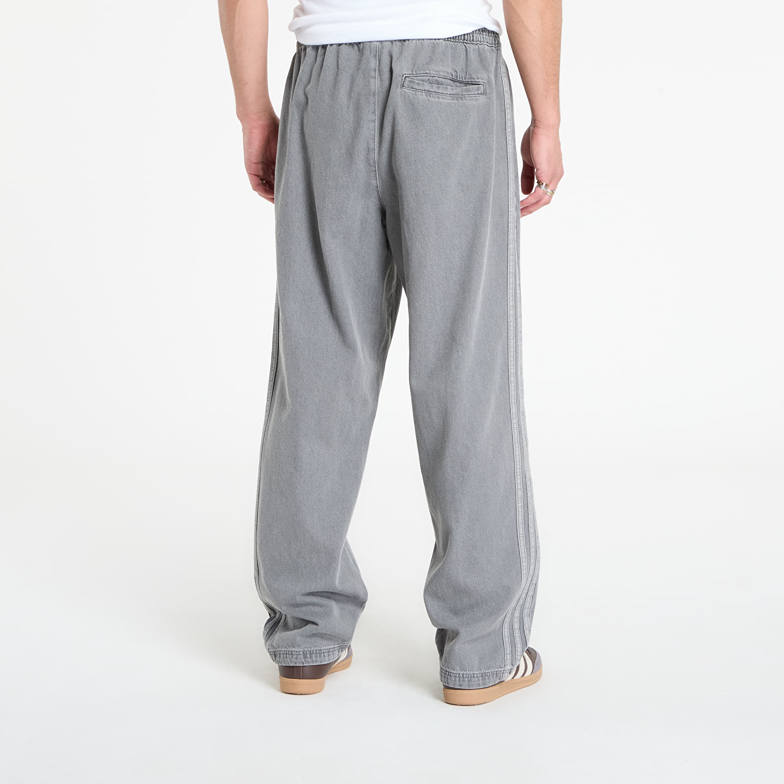 Vaqueros para hombre adidas Denim Trackpant Light Denim
