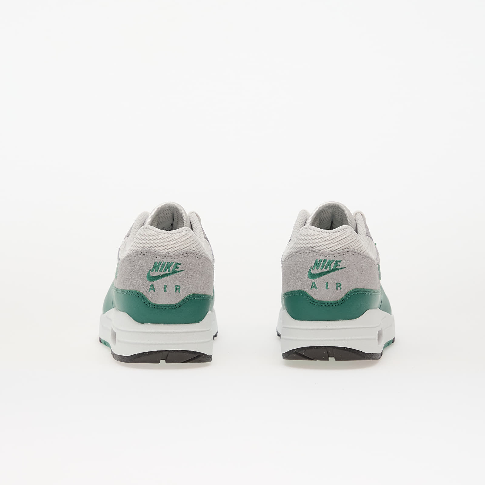 Ανδρικά παπούτσια Nike Air Max 1 Ess Platinum Tint/ Evergreen Aura-Lt Smoke Grey
