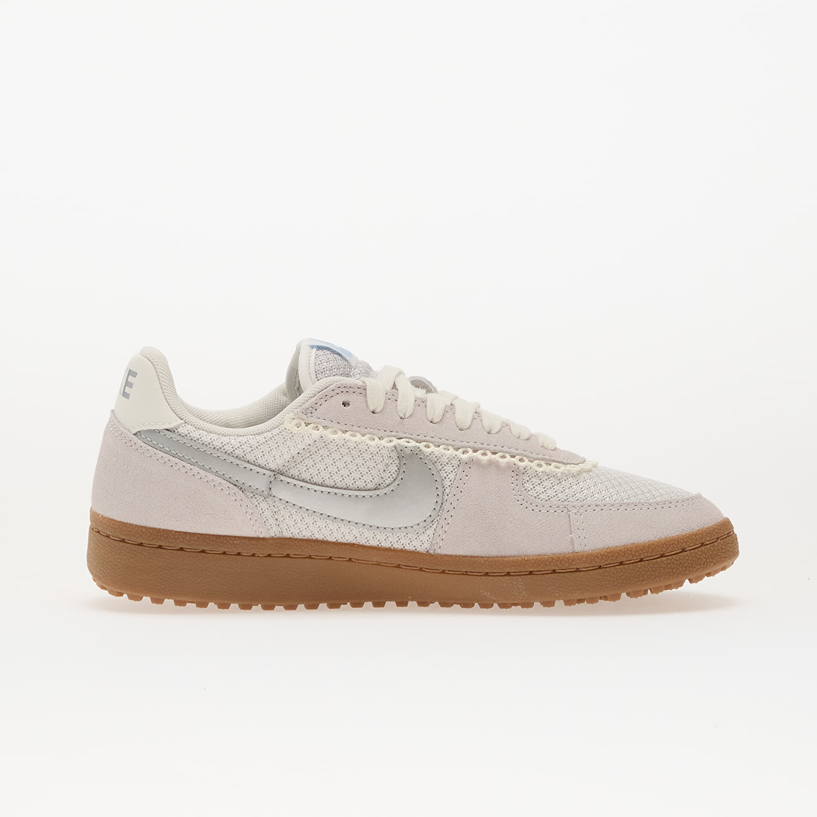 Sneakers og sko til kvinder Nike Wmns Field General Platinum Tint/ Mtlc Silver-Vast Grey-Gum Med Brown-Sail-Celestine Blue