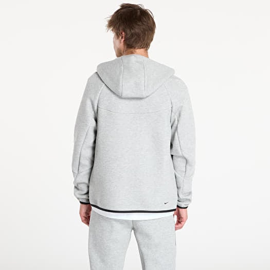 nike tech fleece xs