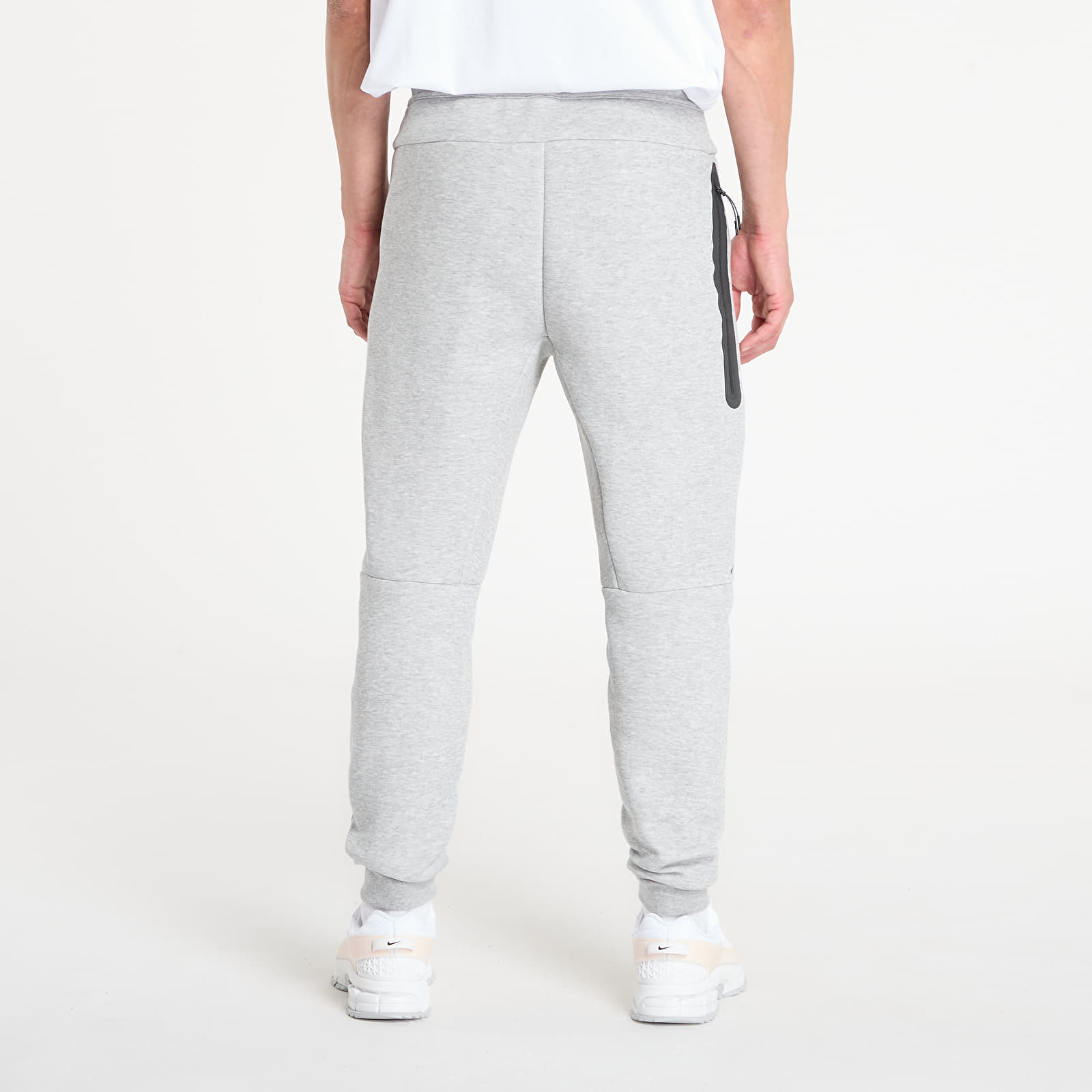 Мъжки спортни панталони Nike Tech Men's Fleece Joggers Dk Grey Heather/ Black