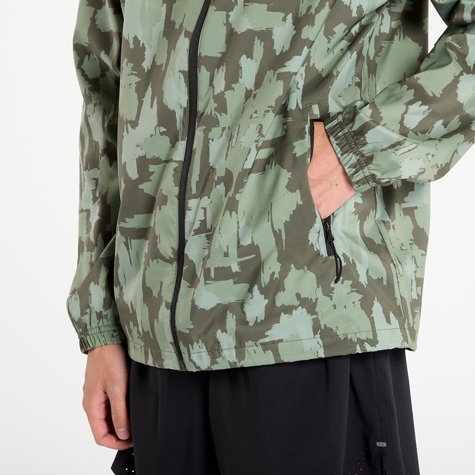Ανδρικά σακάκια The North Face M Mountain Athletics Wind Jacket New Taupe Green Painted Mountains Print