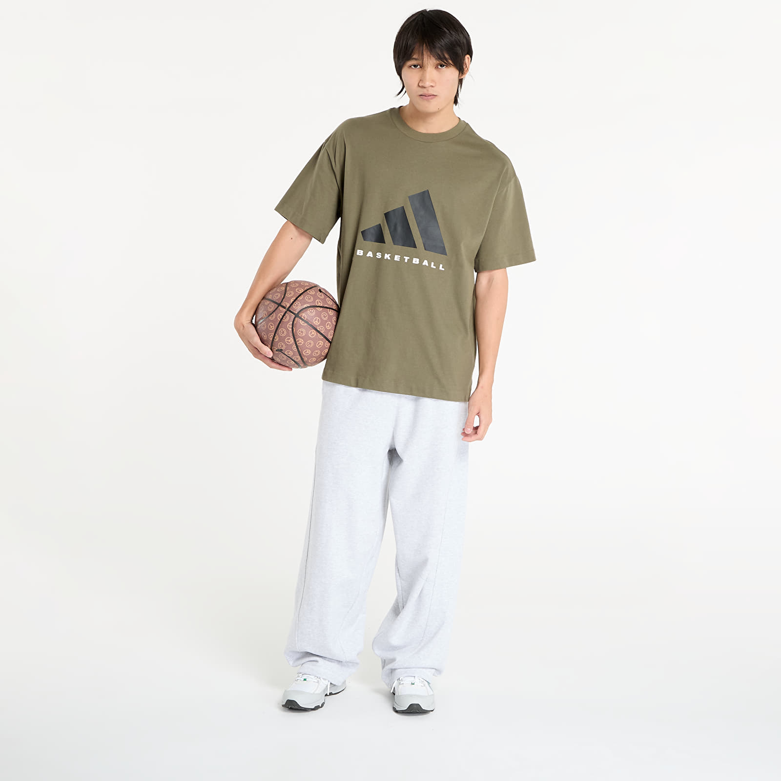 Ανδρικά μπλουζάκια adidas Basketball T-Shirt UNISEX Olive Strata