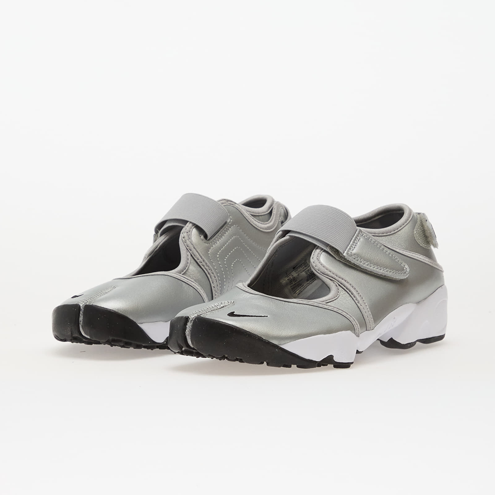 Γυναικεία παπούτσια Nike W Air Rift Mtlc Silver/ Sail-Black