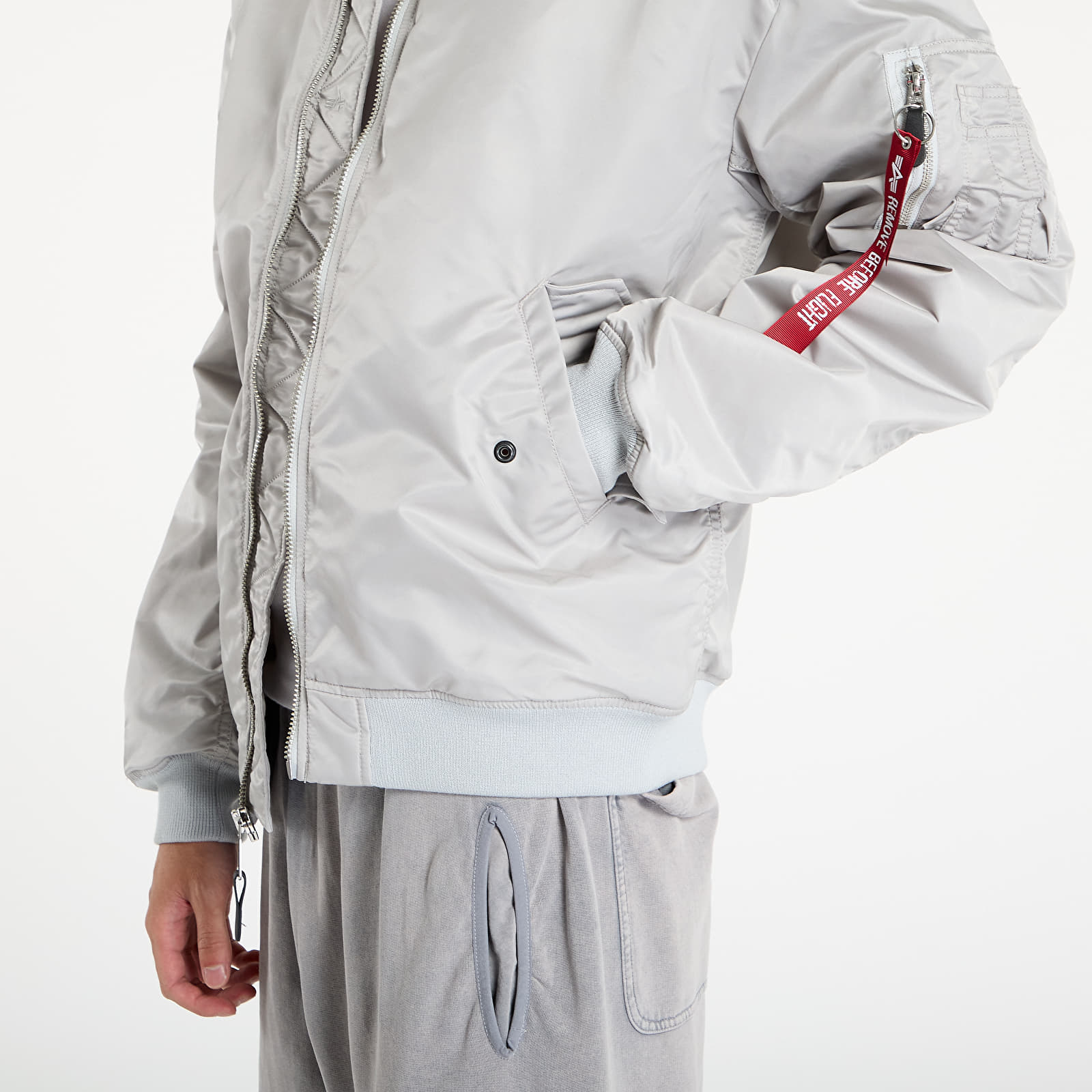 Men's bombers Alpha Industries MA-1 CS Bomber Jacket Pastel Grey