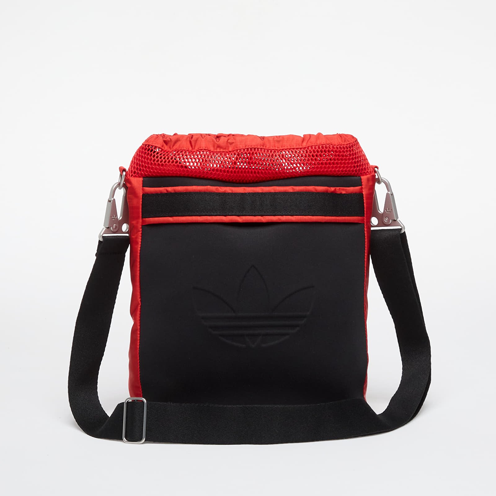 Мъжки чанти за рамо adidas La Brea Bucket Bag Vivid Red