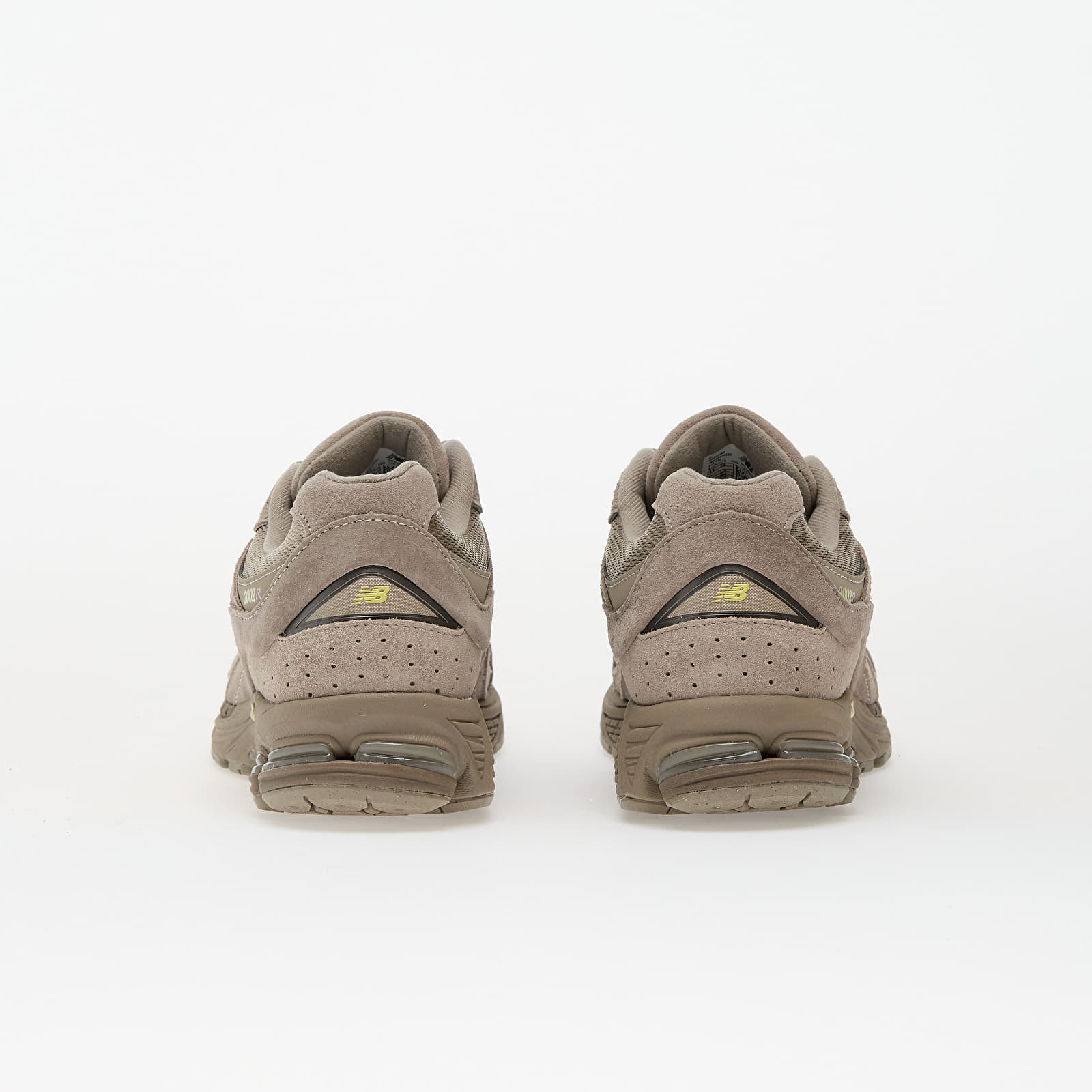 Men's sneakers and shoes New Balance 2002R Arid Stone