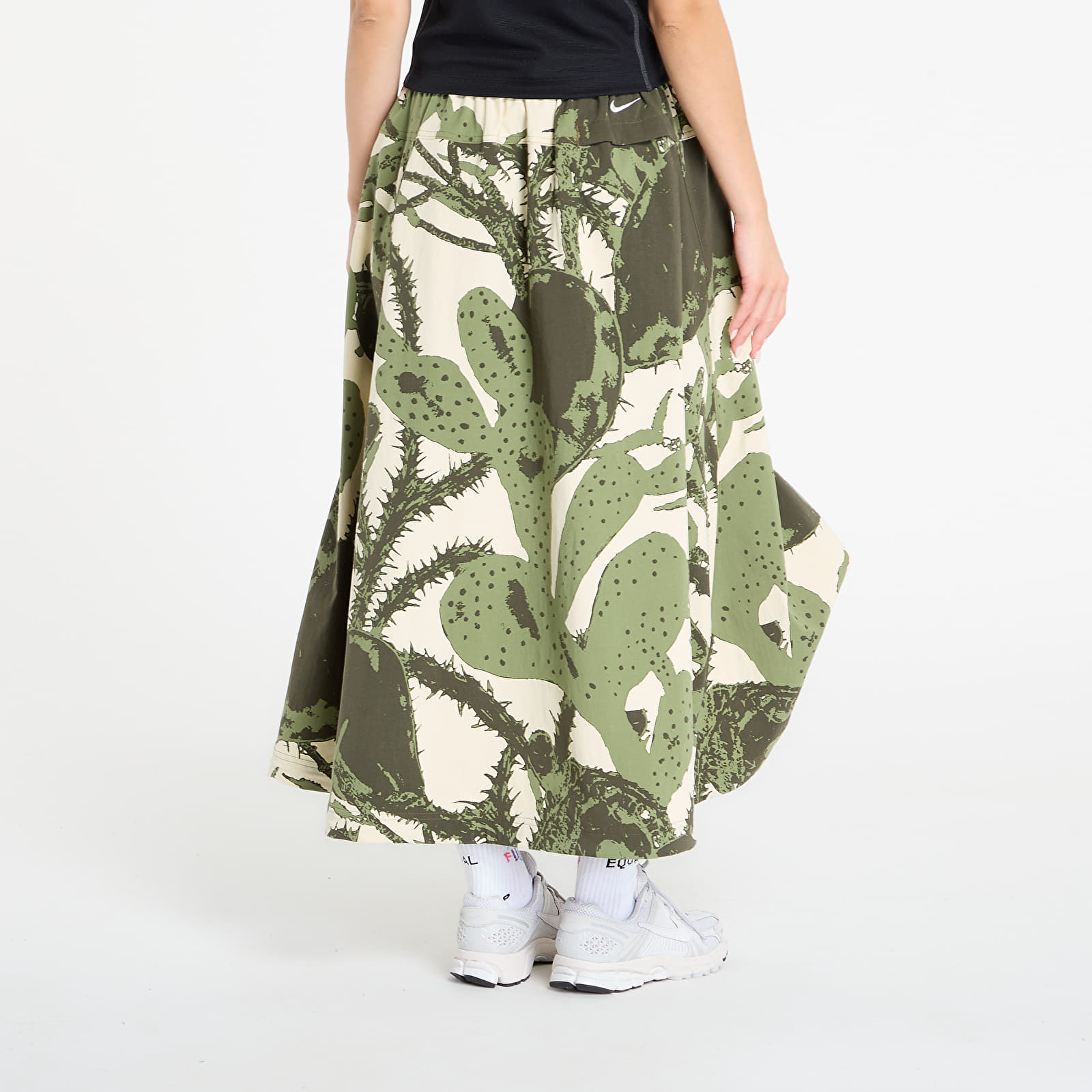 Saias de mulher Nike ACG "Smith Summit" Women's Skirt Lt Khaki/ Cargo Khaki/ Summit White