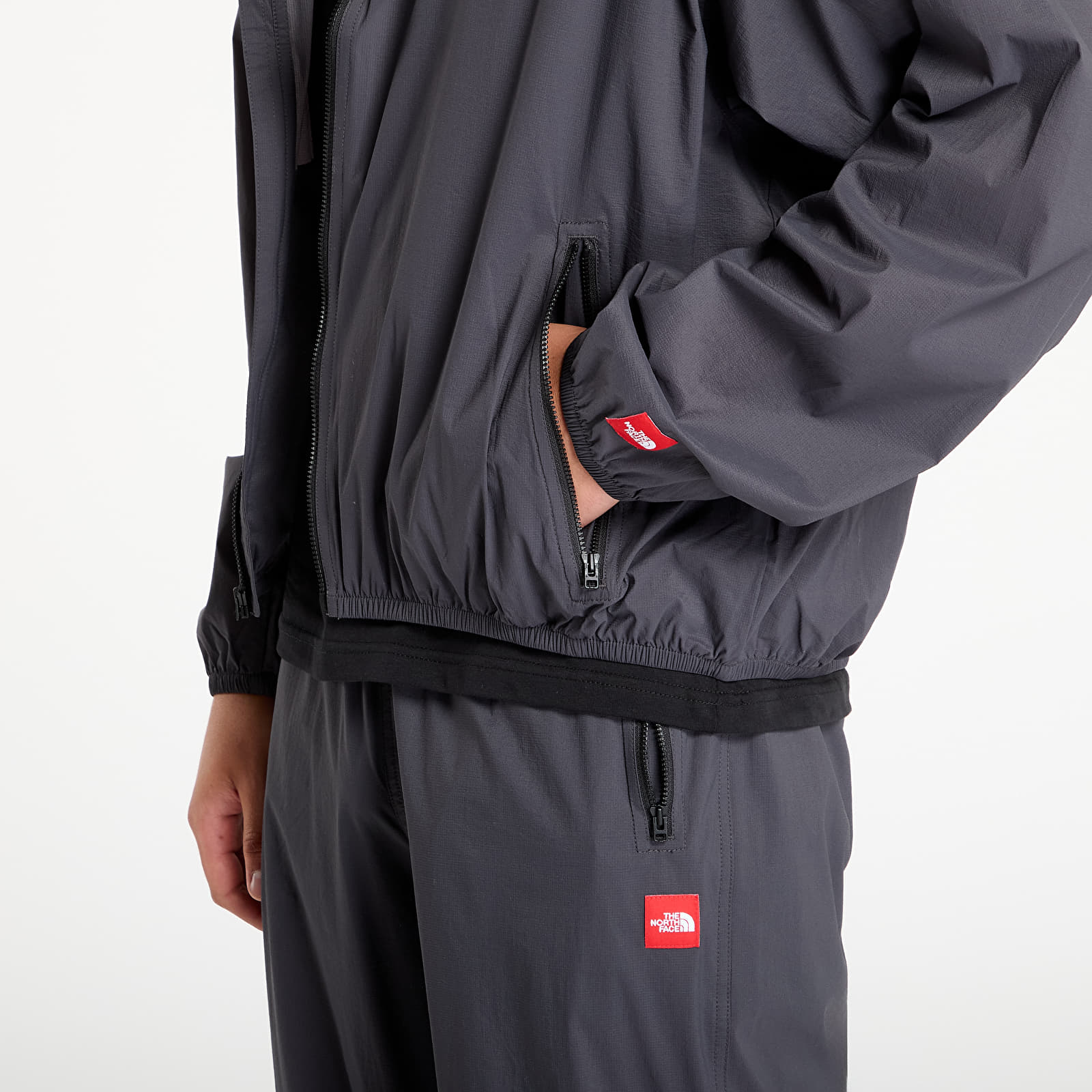 Men's jackets The North Face M Redbox Packable Hooded Wind Jacket Obsidian