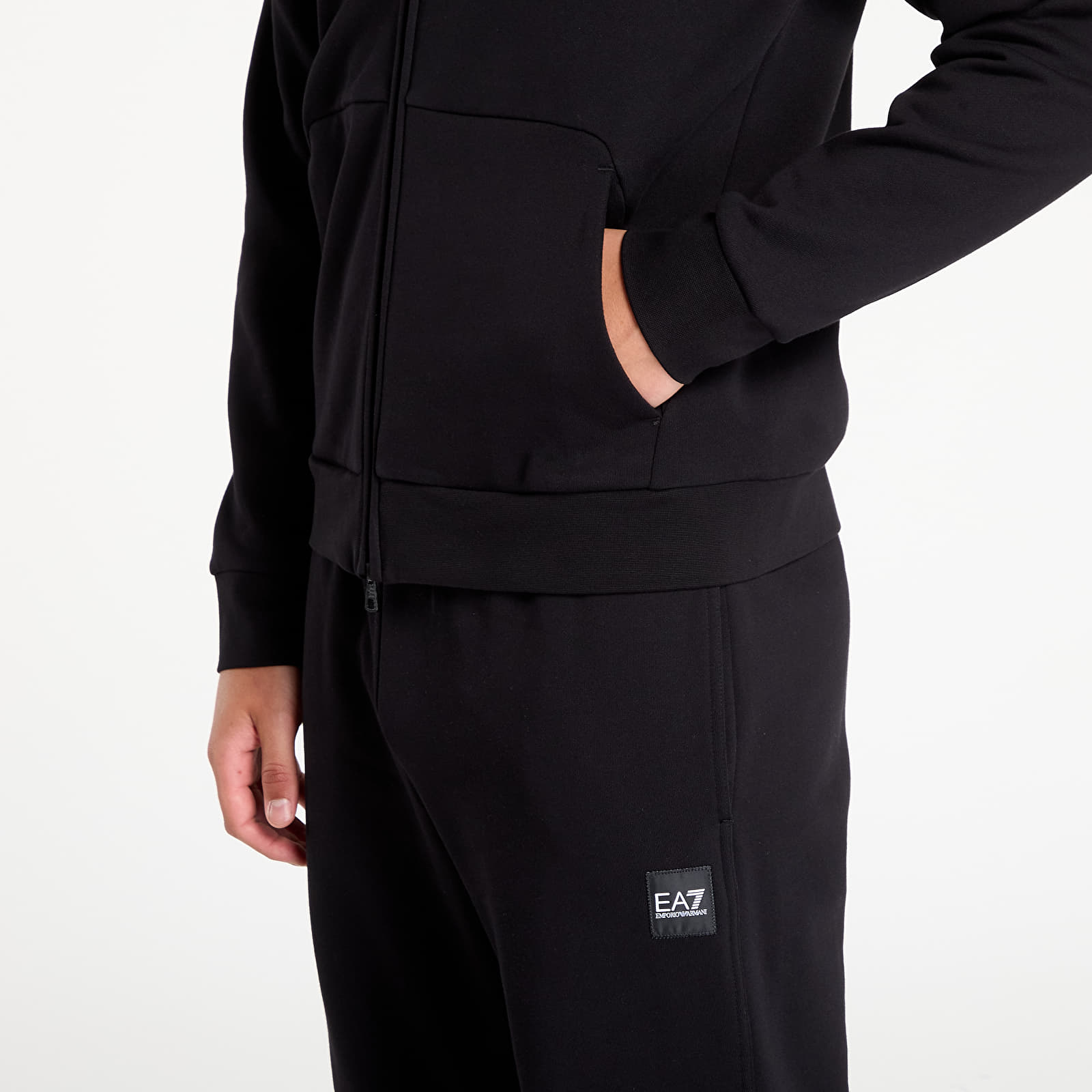 Hoodies and sweatshirts  EA7 Emporio Armani Train Visibility M T-Suit Hood Black / Cream