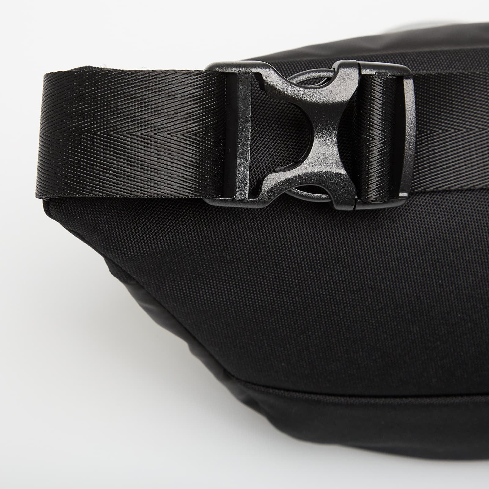 Τσάντα EA7 Emporio Armani Train Core U Waistbag Black Beauty Universal
