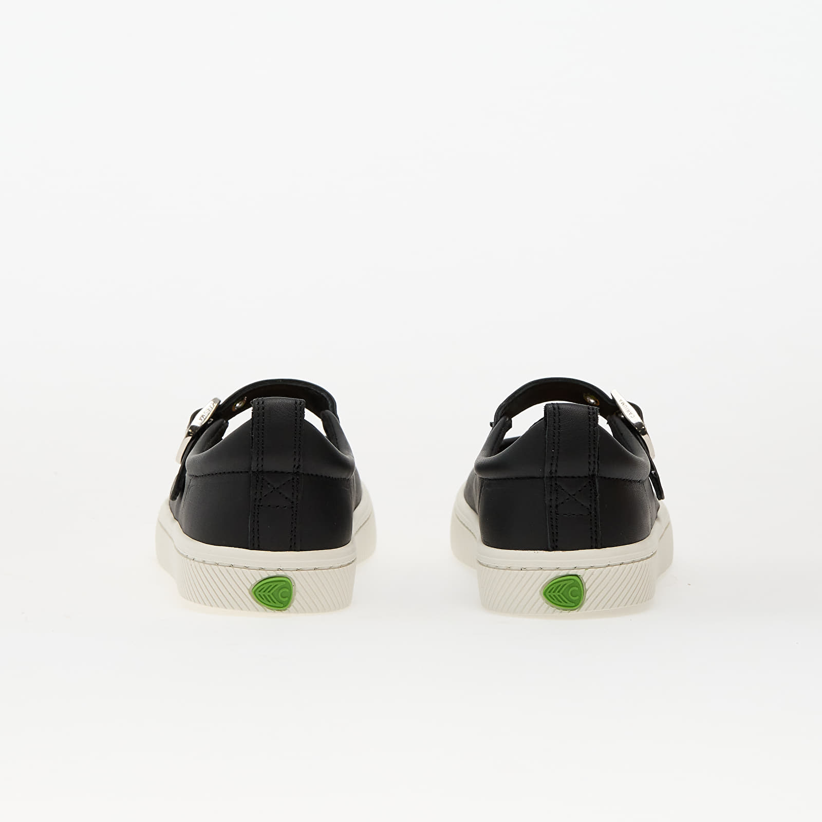 Women's sneakers and shoes Cariuma W Oca Mary Jane Black