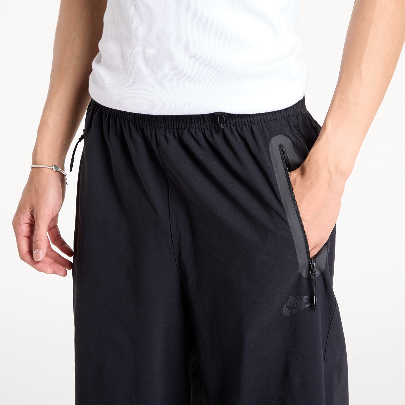 Men's trousers Nike Tech Men's Woven Oversized Pants Black/ Black/ Black