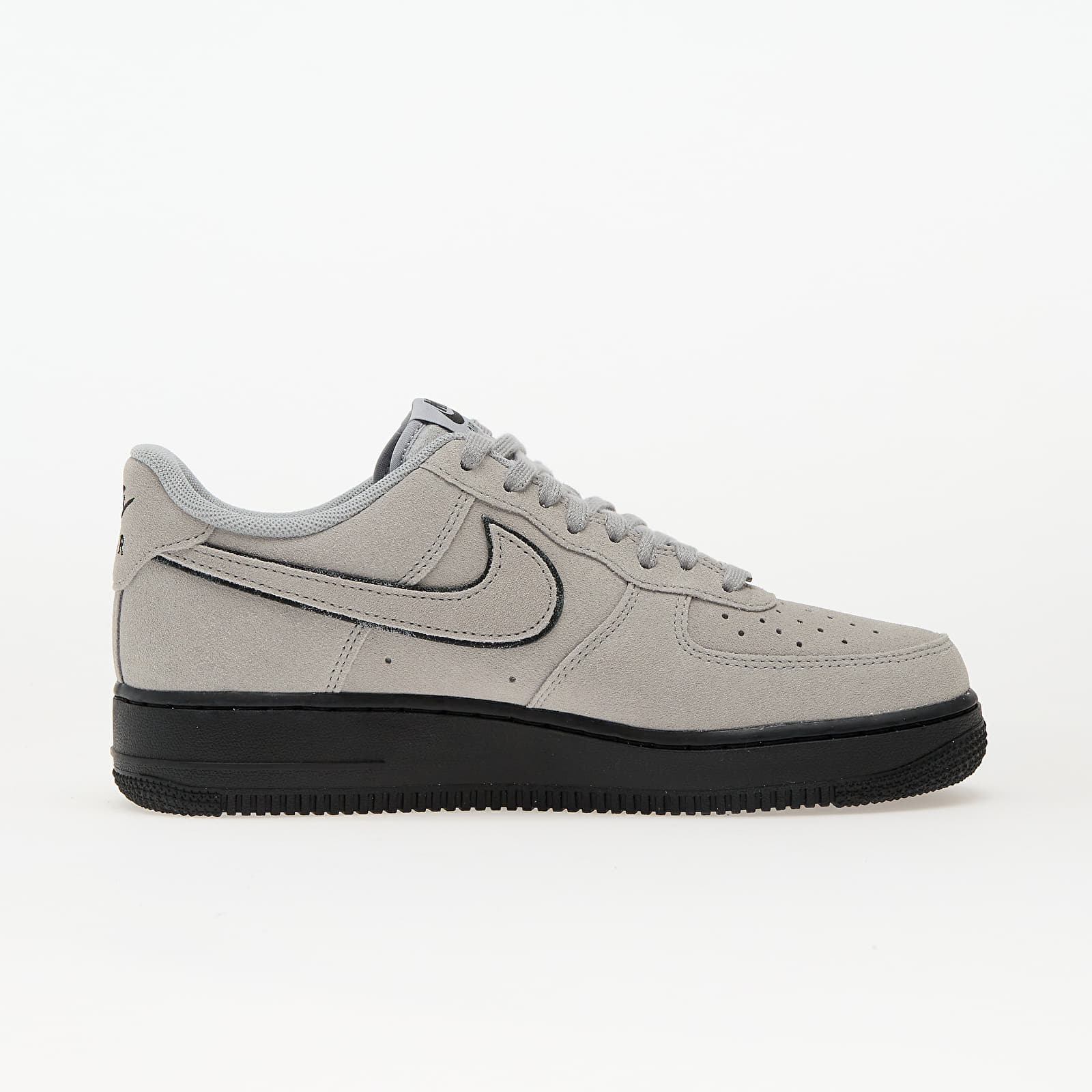 Men's sneakers and shoes Nike Air Force 1 '07 Lv8 Lt Smoke Grey/ Lt Smoke Grey-Black