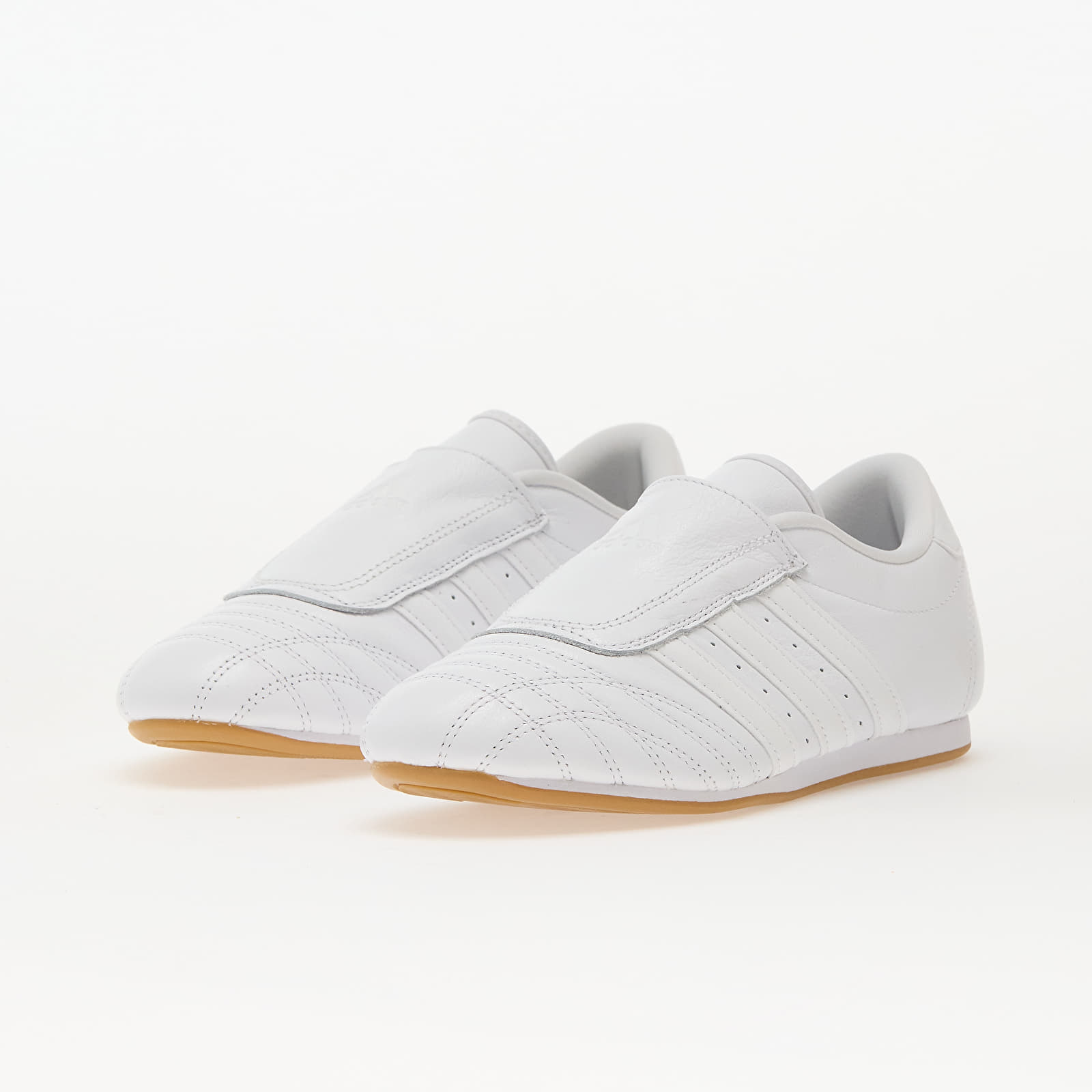 Women's sneakers and shoes adidas Taekwondo W Ftw White/ Ftw White/ Gum