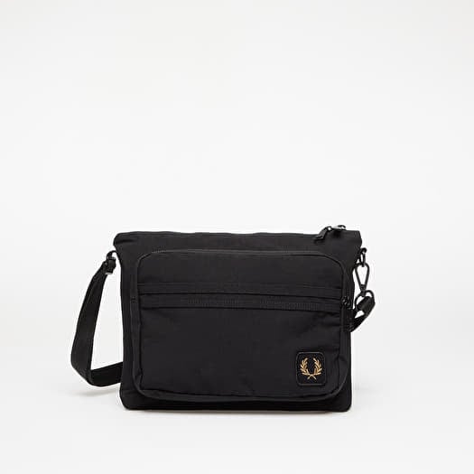 Tasche FRED PERRY Nylon Badge Crossbody Bag Black