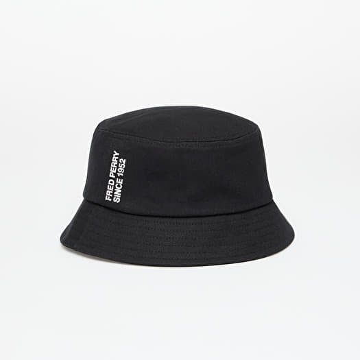 FRED PERRY Bold Branding Canvas Buckethat Black/ Snow White | Queens