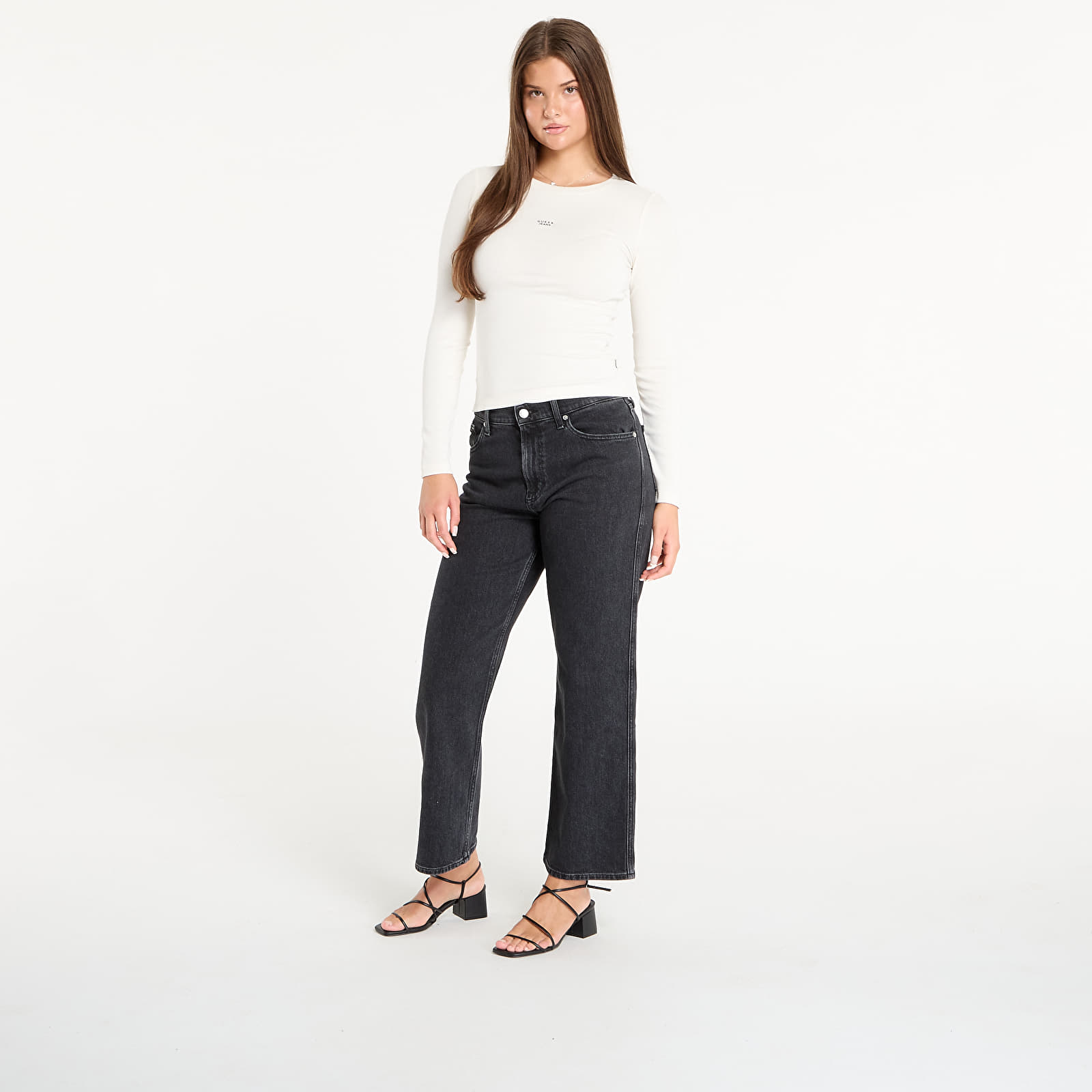 Naisten T-paidat Guess Jeans Ls Cn Embro Slim White