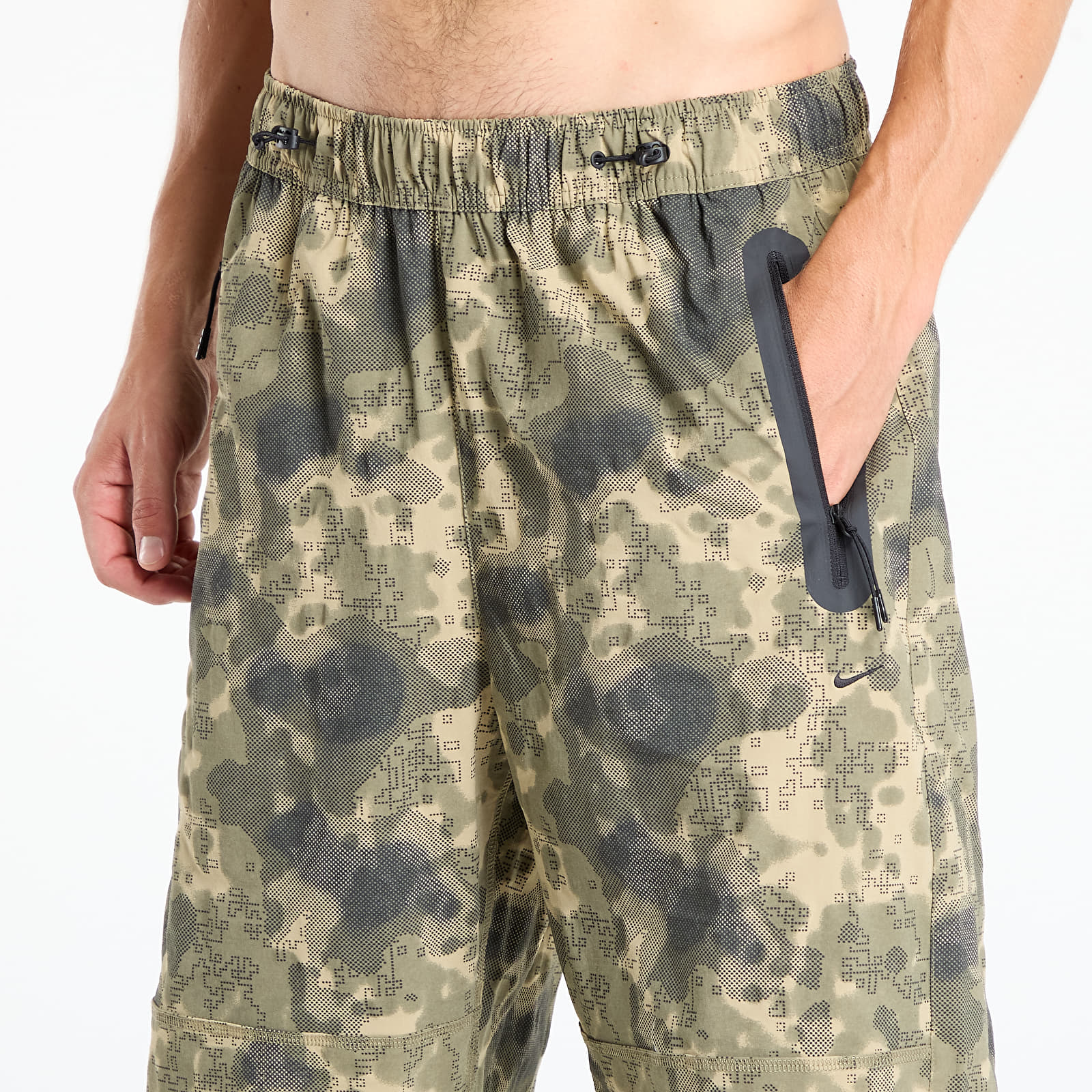Ανδρικά παντελόνια Nike Tech Men's Dri-FIT Woven Camo Loose-Fit Pants Neutral Olive/ Black
