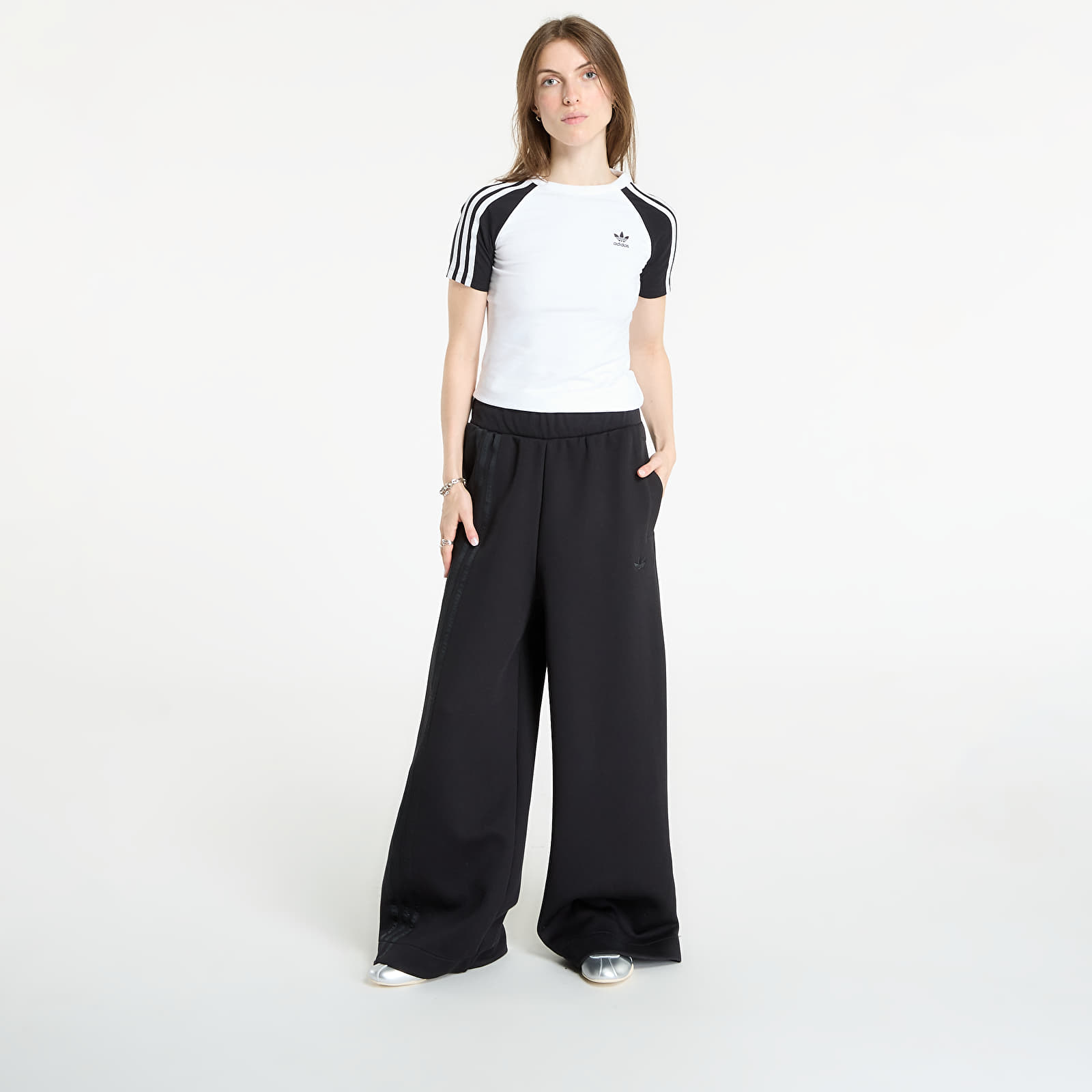 Γυναικεία παντελόνια  adidas Off Placed 3-Stripes Wide Pant Black