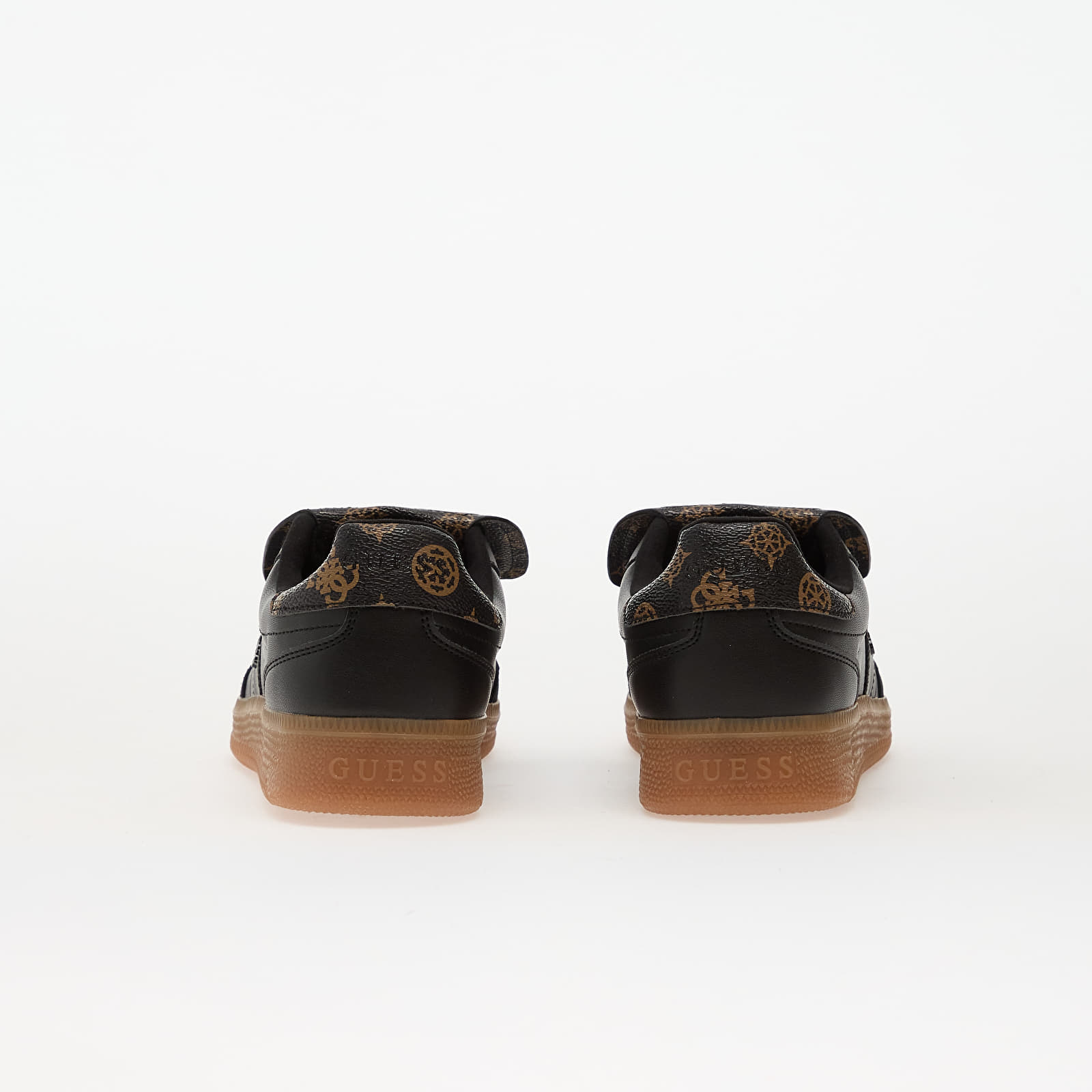 Sneakers und Schuhe für Frauen GUESS Oleeza Black