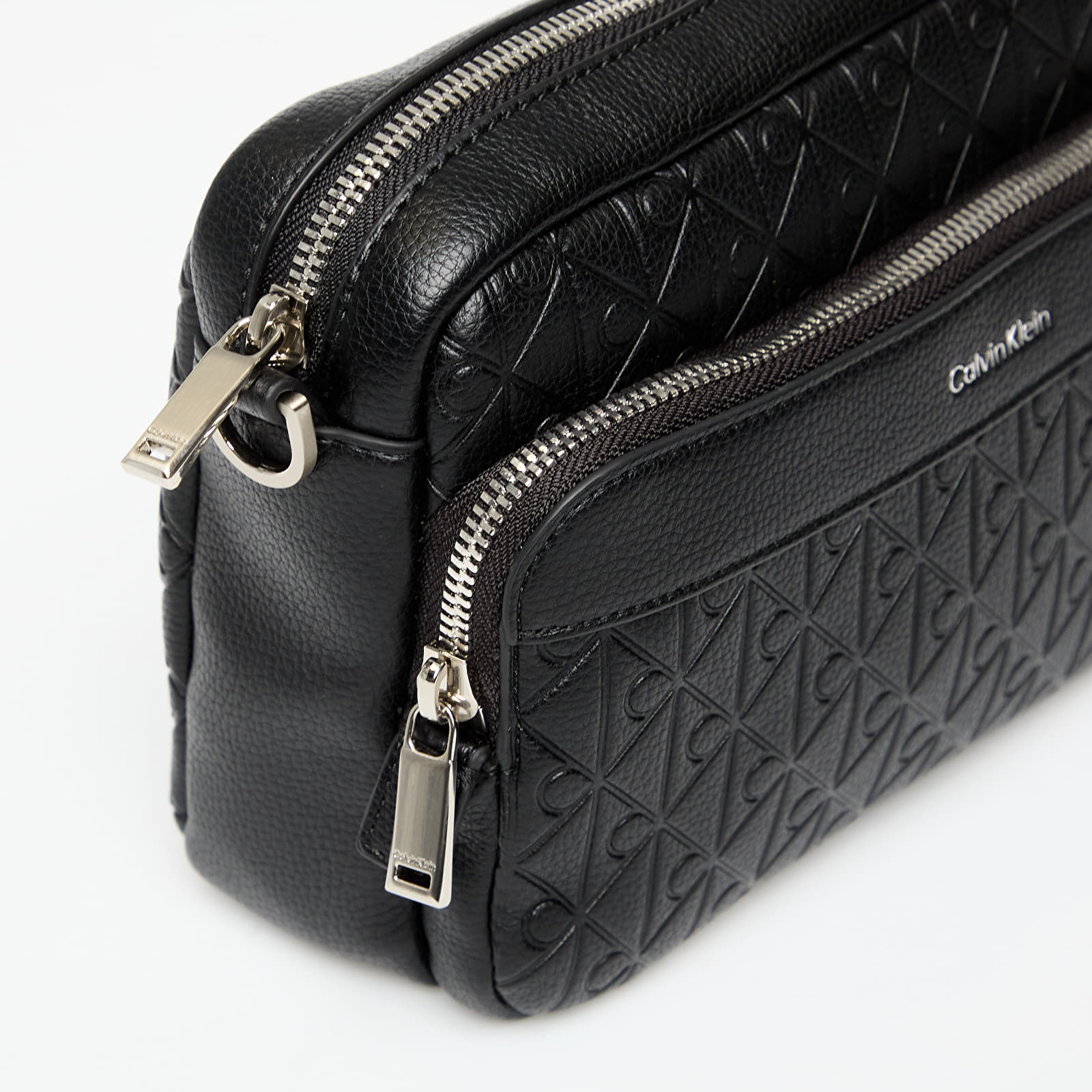 Borse a tracolla da uomo Calvin Klein Emblem Aop Emboss Crossover Black