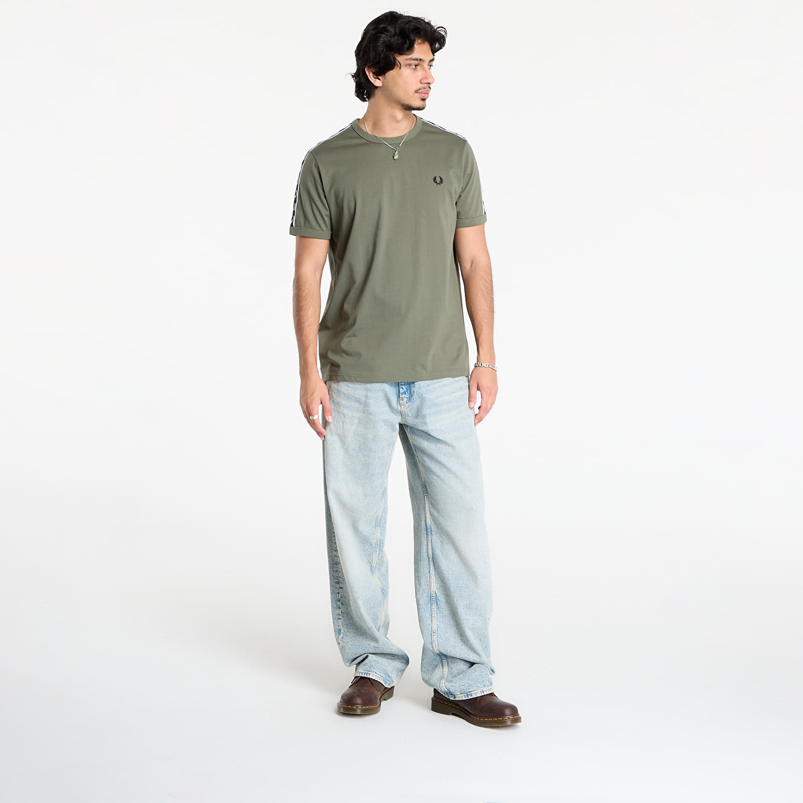T-shirts til mænd FRED PERRY Contrast Tape Ringer T-Shirt Lrlwrthgreen/ Blk