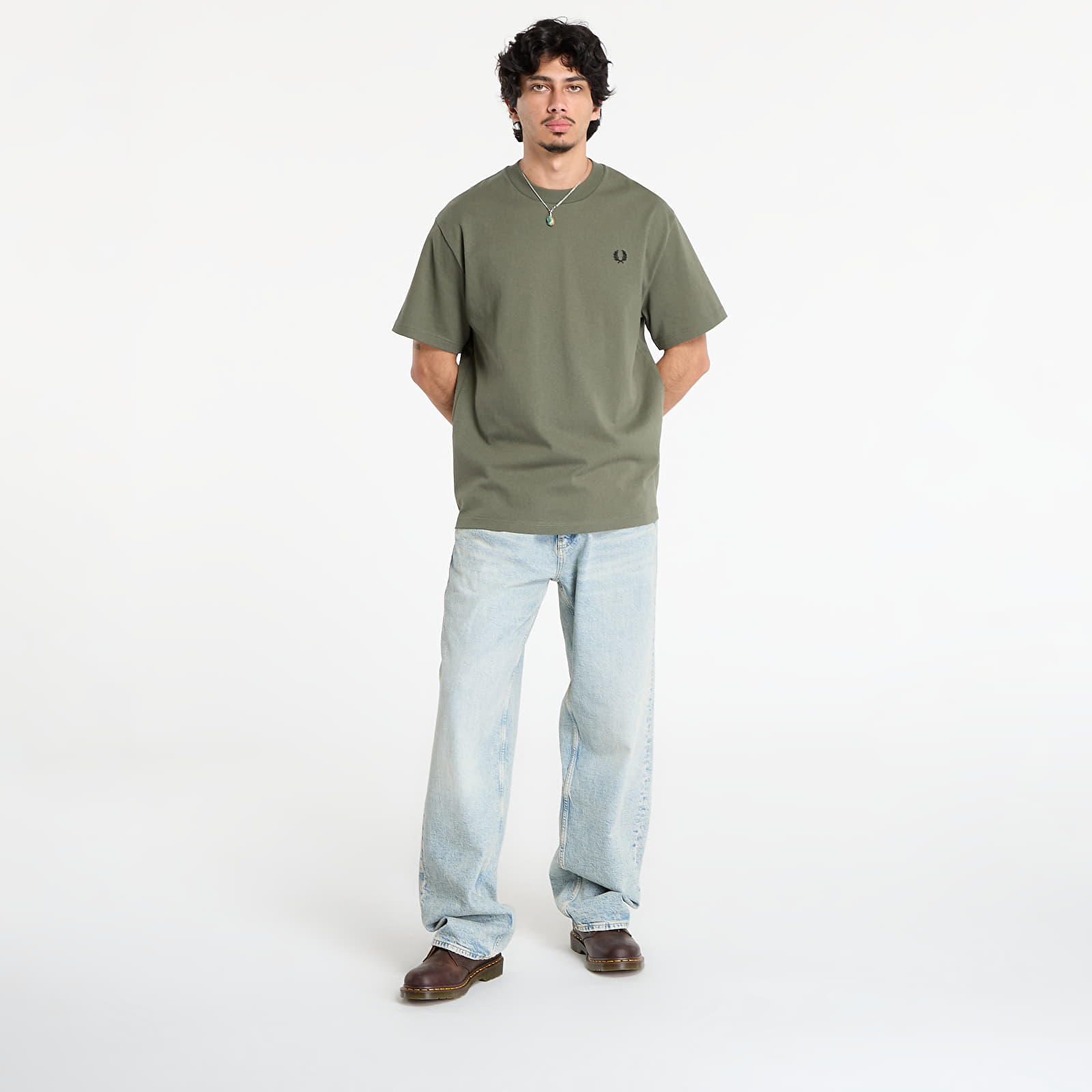 Heren T-shirts FRED PERRY Relaxed T-Shirt Laurel W Green