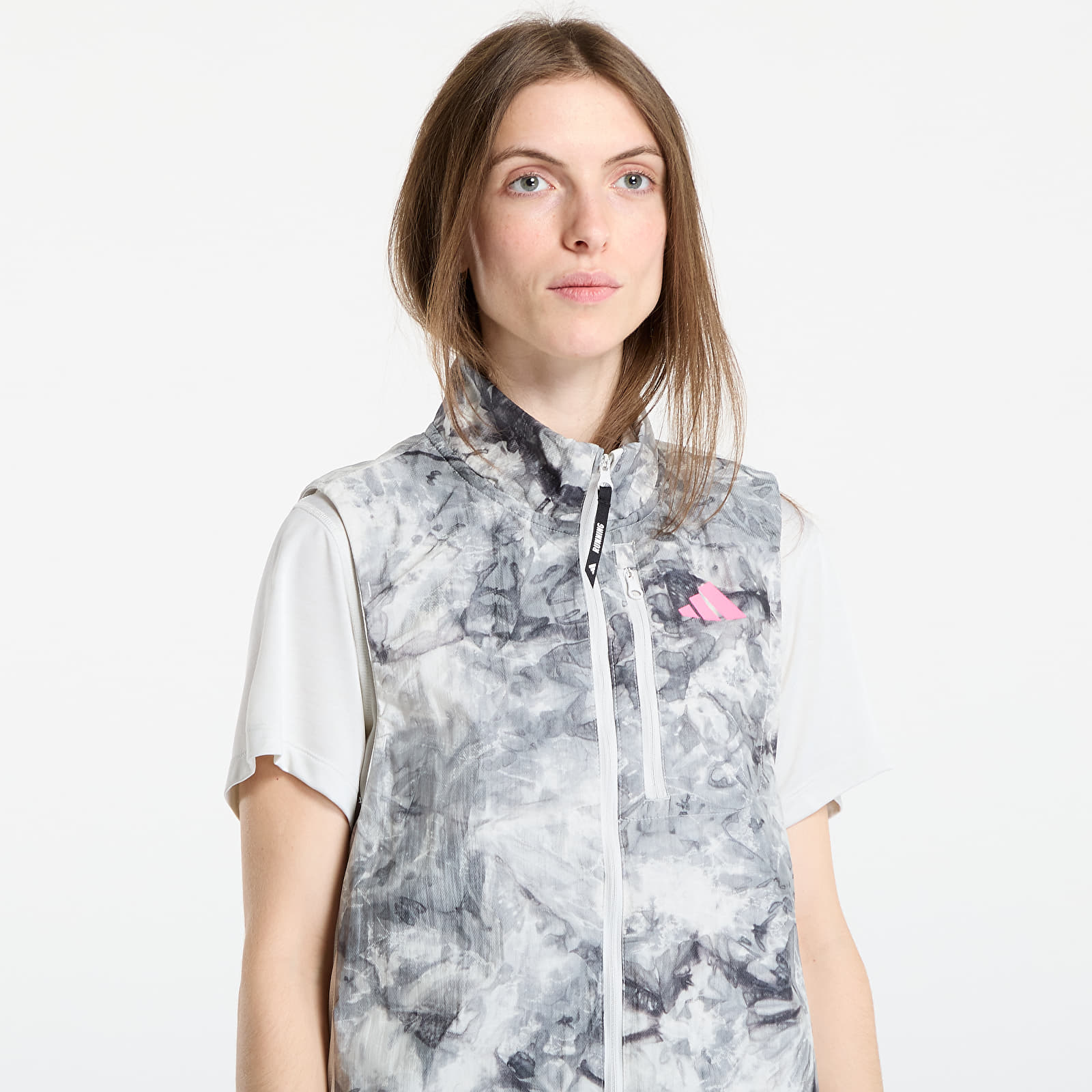 Women's cardigans adidas Own The Run Spray Dye Vest Orbit Grey/ Cardboard