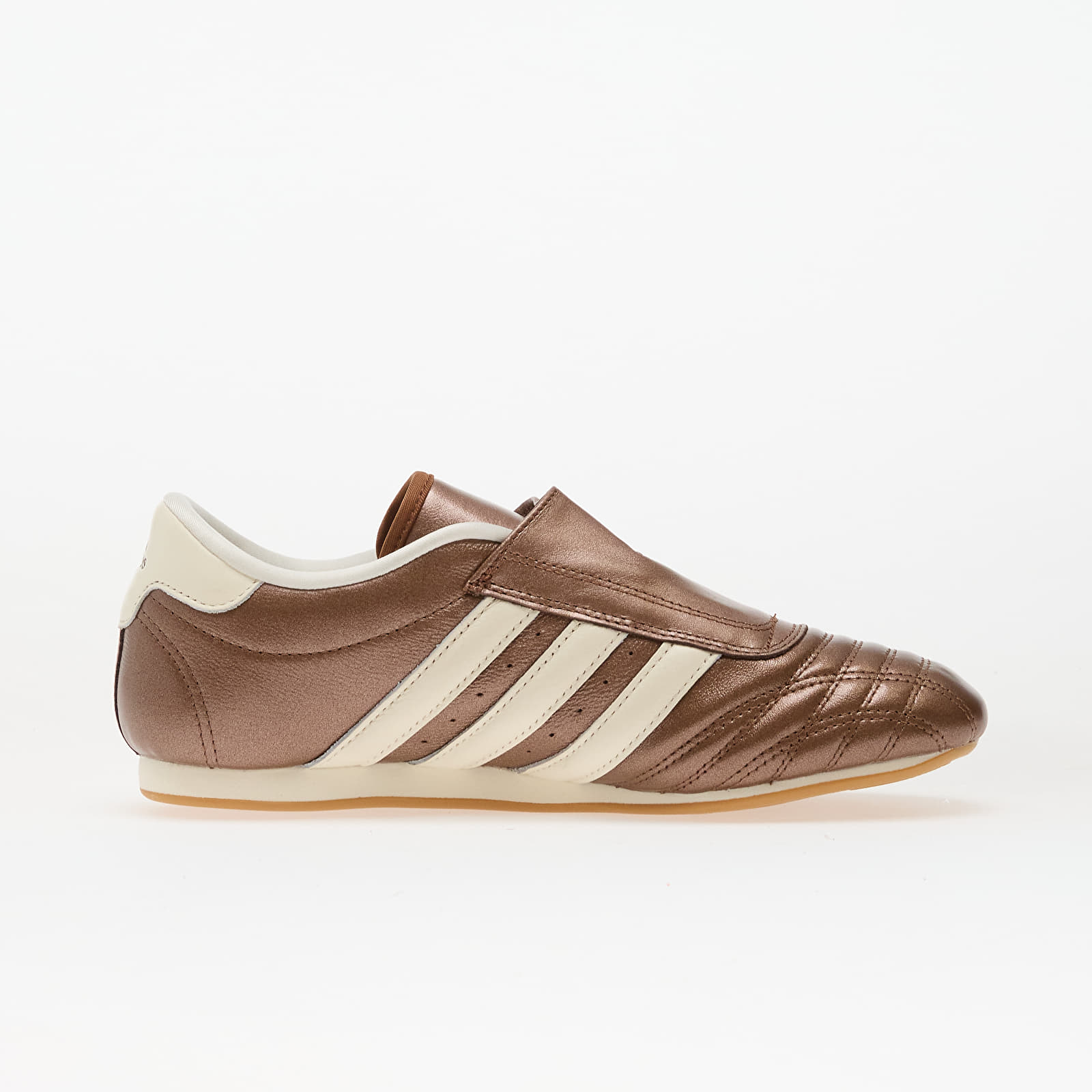 Women's sneakers and shoes adidas Taekwondo W Supplier Colour/ Preloved Brown/ Off White