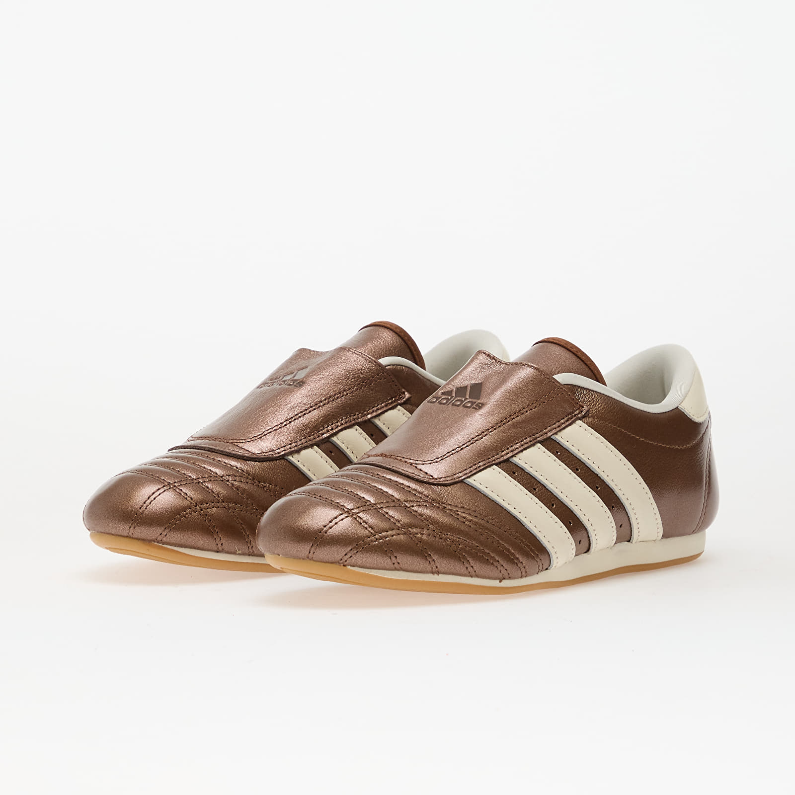Women's sneakers and shoes adidas Taekwondo W Supplier Colour/ Preloved Brown/ Off White