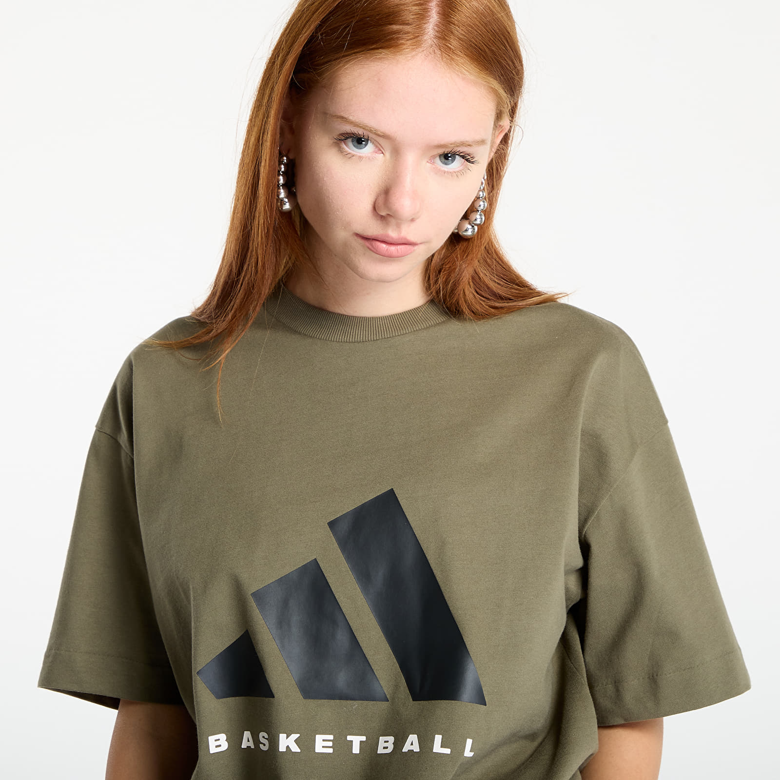T-skjorter for menn adidas Basketball T-Shirt UNISEX Olive Strata