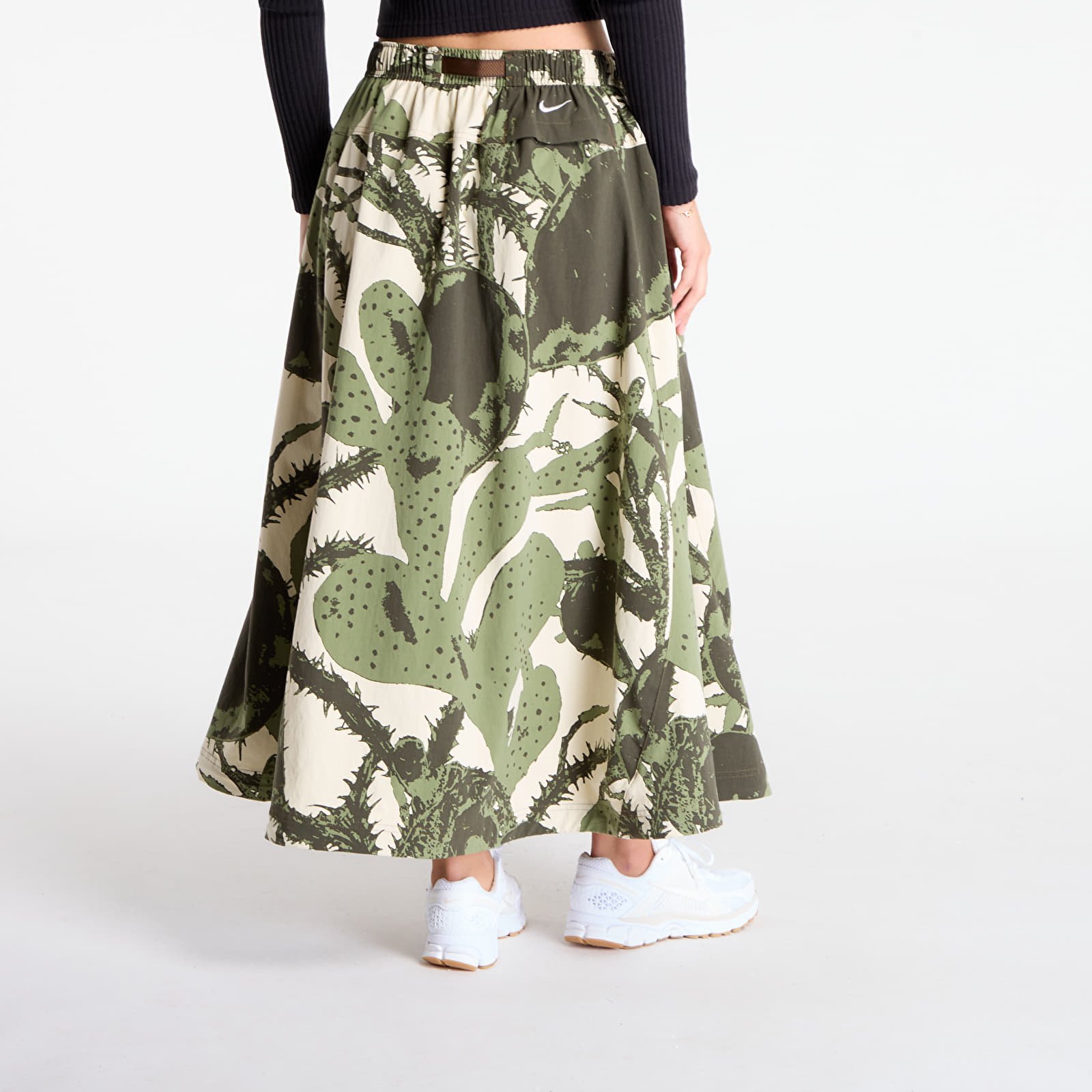 Жіночі спідниці Nike ACG "Smith Summit" Women's Skirt Lt Khaki/ Cargo Khaki/ Summit White