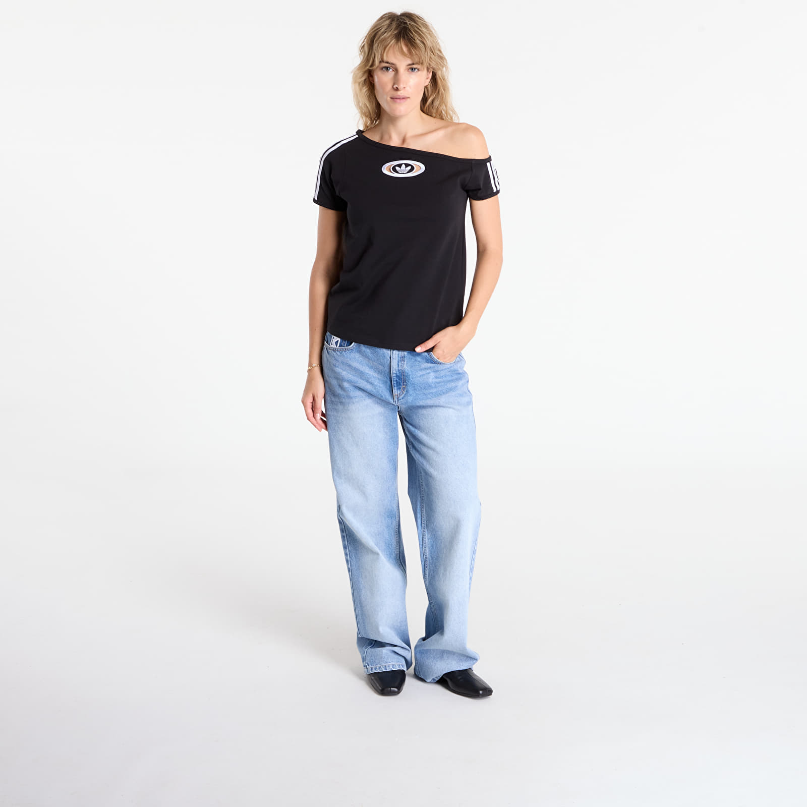 T-krekli adidas Originals Campus 2000 Off Shoulder T-Shirt Black