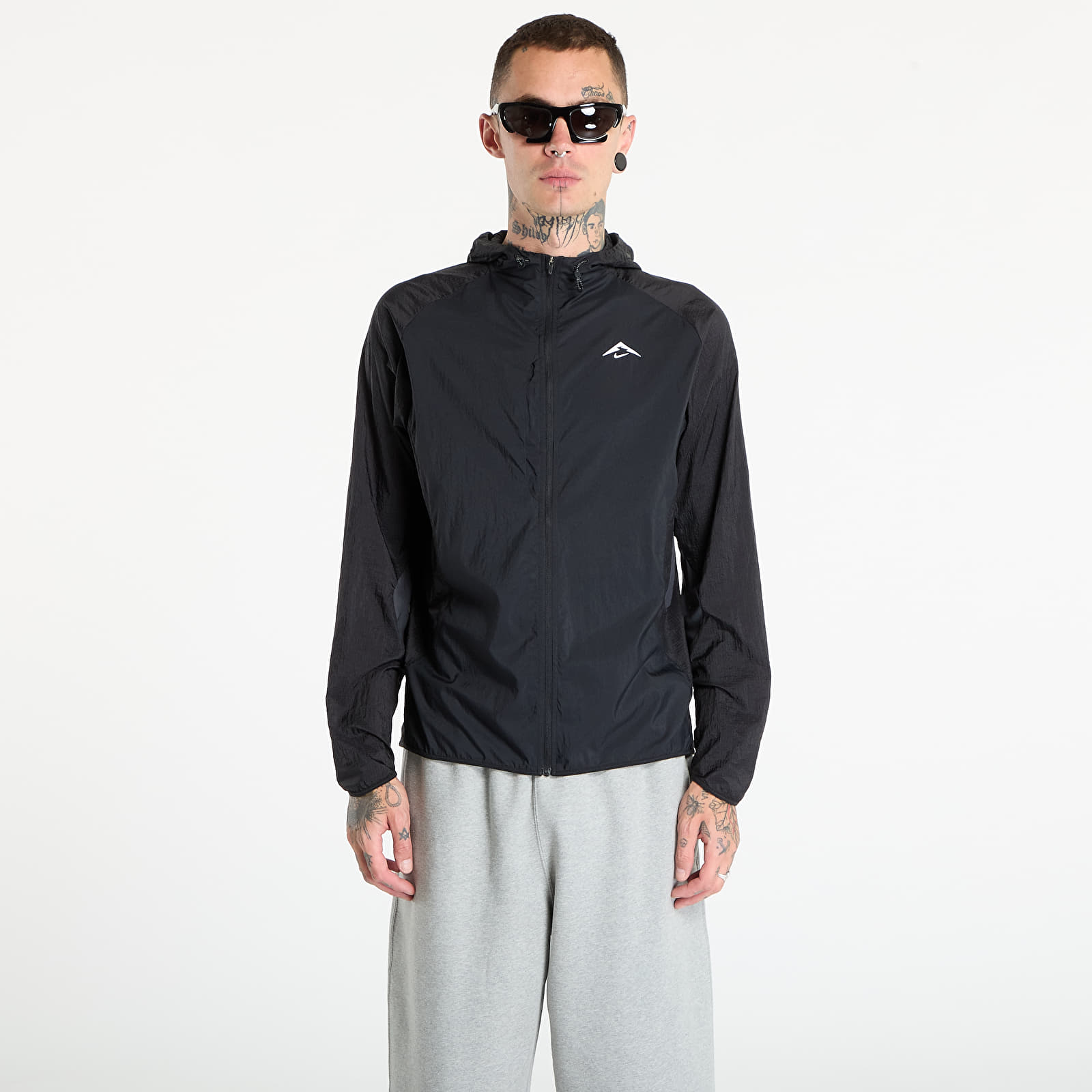 Pánské bundy Nike Trail Aireez Men's Running Jacket Black/ Anthracite/ Summit White