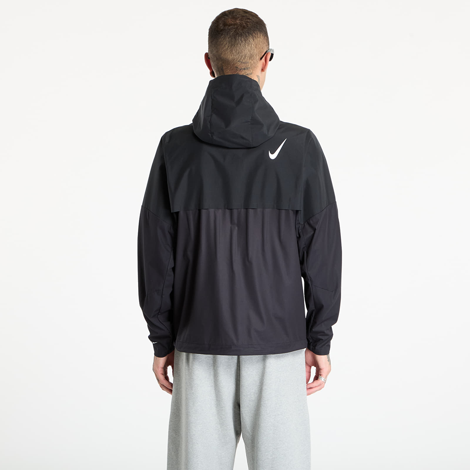 Pánské bundy Nike AeroSwift Men's Storm-FIT Aerogami Running Jacket Black/ Summit White