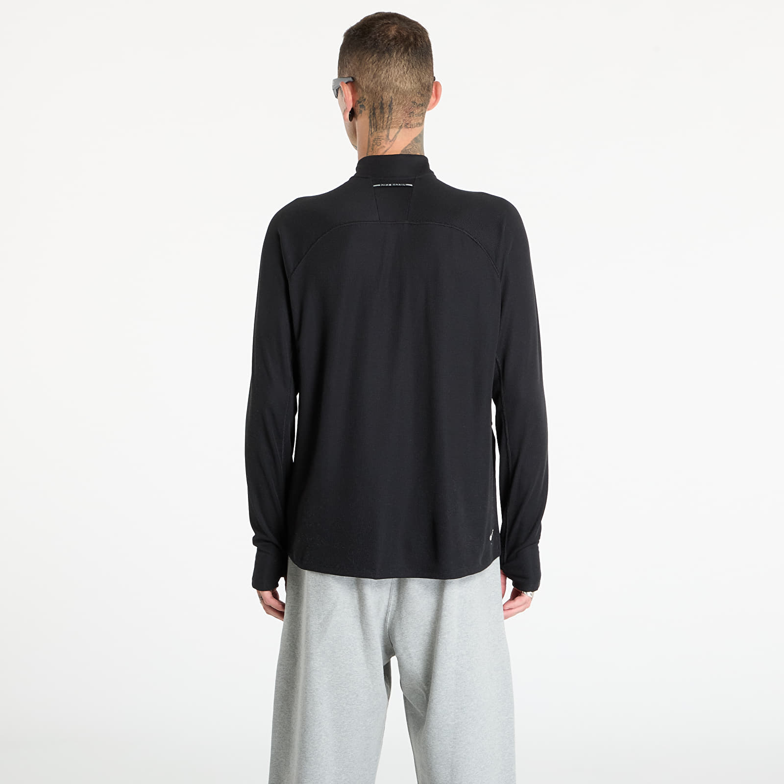 Чоловічі футболки Nike Trail Men's Dri-FIT 1/2-Zip Mid Layer Top Black/ Summit White
