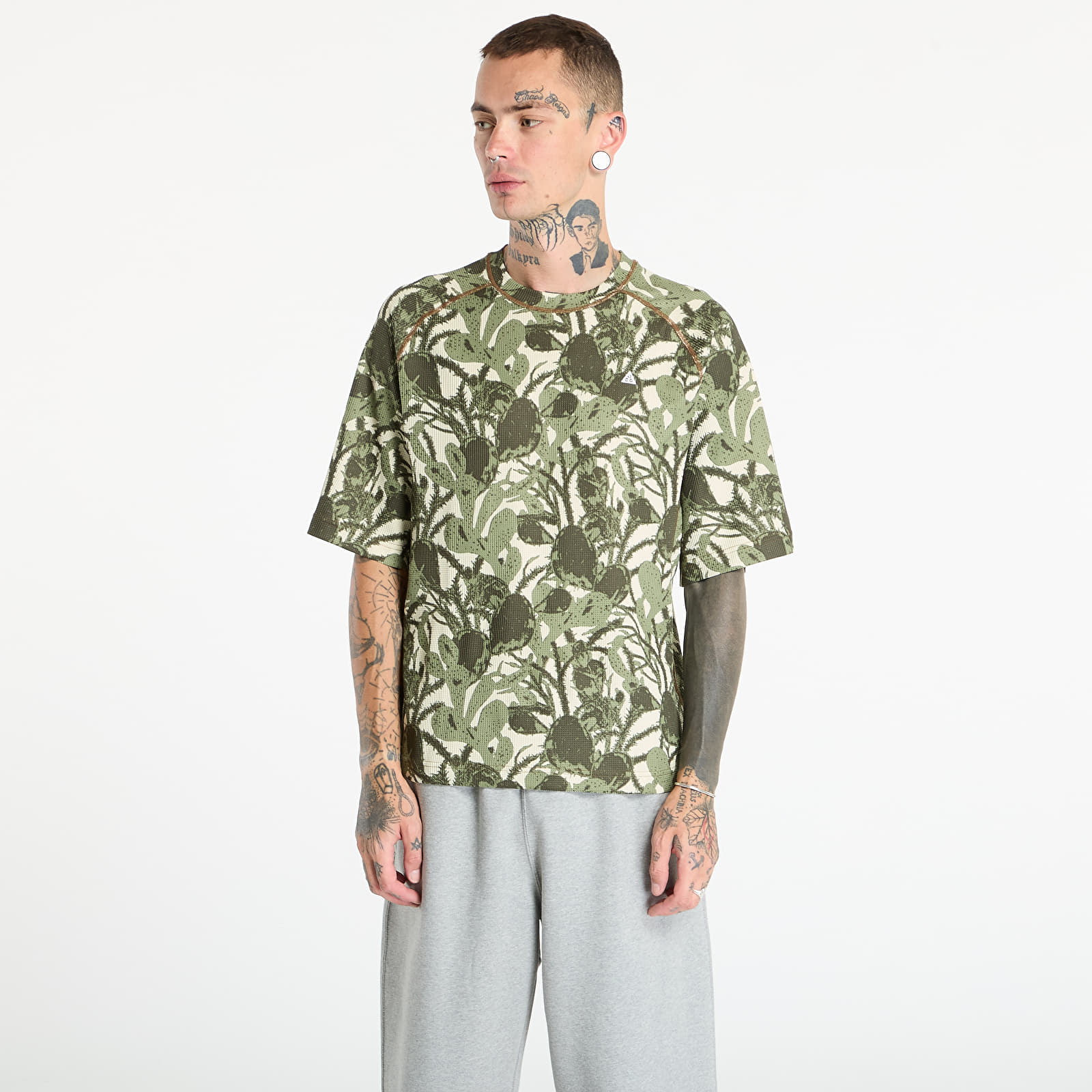 Muške majice kratkih rukava Nike ACG "Chinati" Men's Dri-FIT ADV Short-Sleeve Top Lt Khaki/ Cargo Khaki/ Summit White