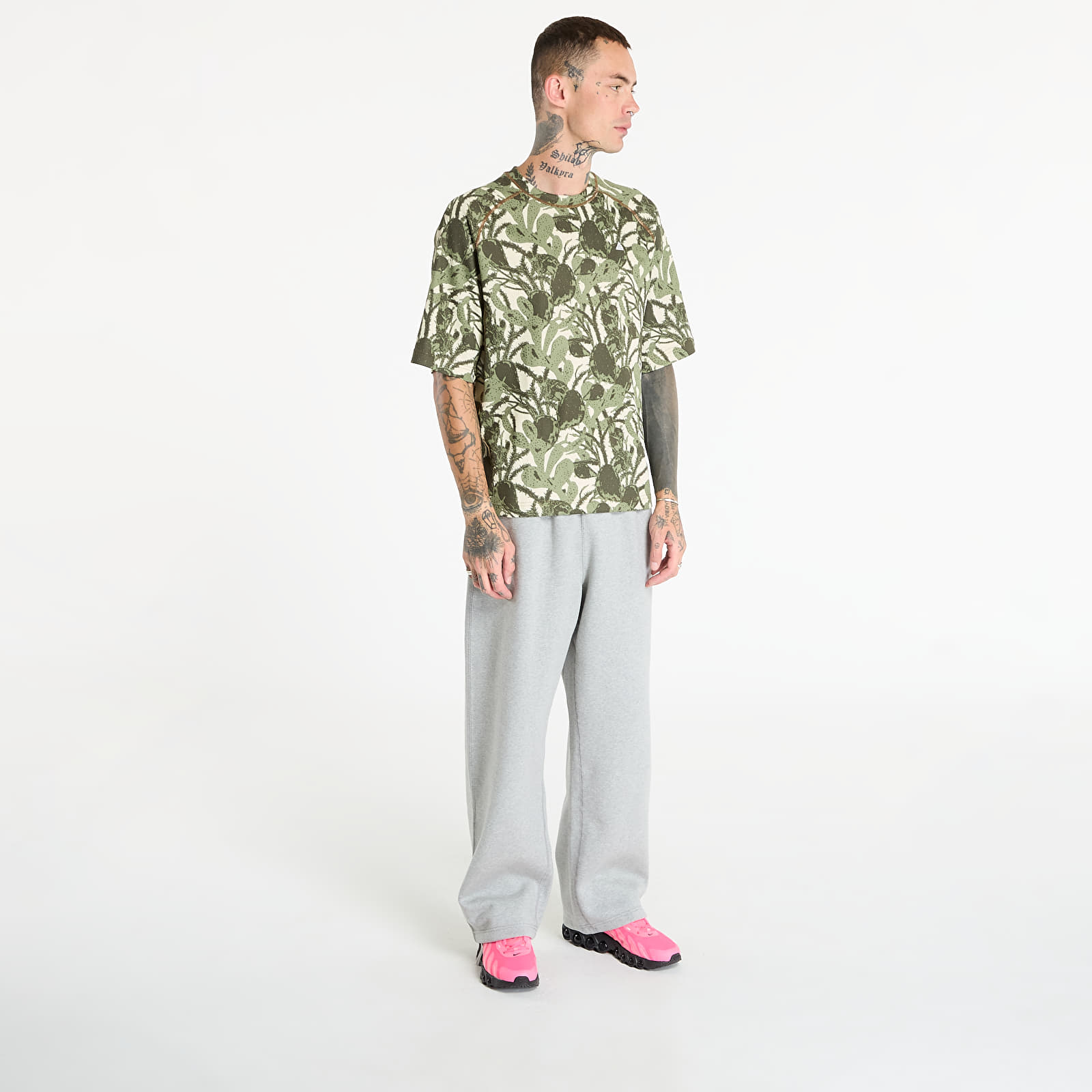 Muške majice kratkih rukava Nike ACG "Chinati" Men's Dri-FIT ADV Short-Sleeve Top Lt Khaki/ Cargo Khaki/ Summit White