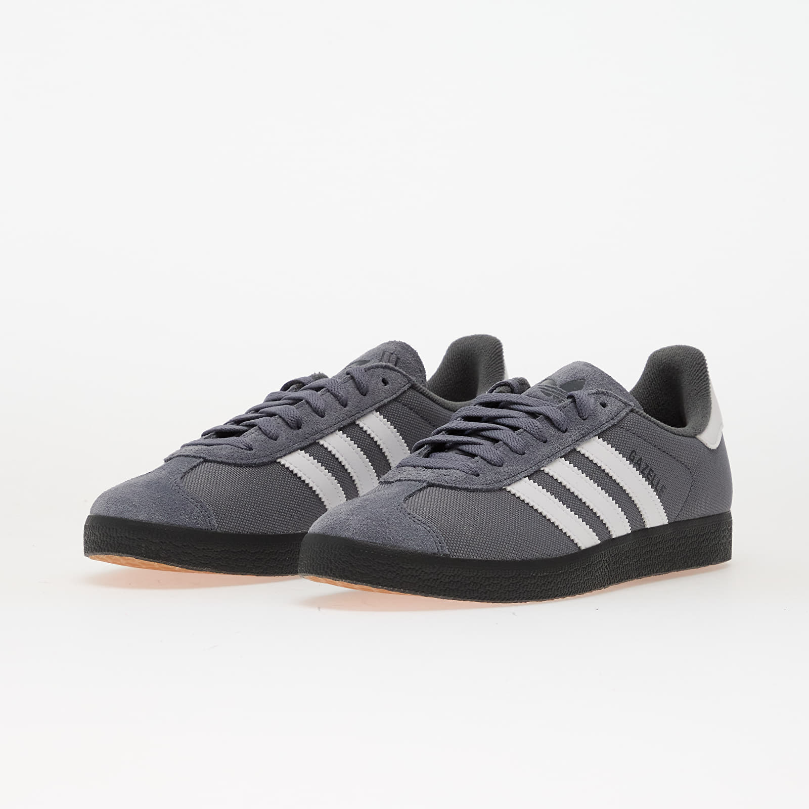 Turnschuhe und Schuhe für Männer adidas Gazelle Onix/ Ftw White/ Carbon