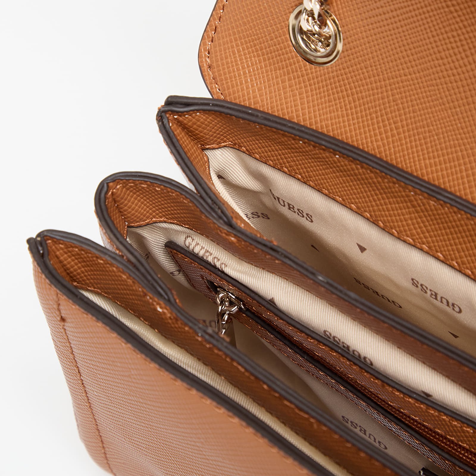Kabelky GUESS Noelle Ii Cnvrtble Xbody Flap Light Cognac