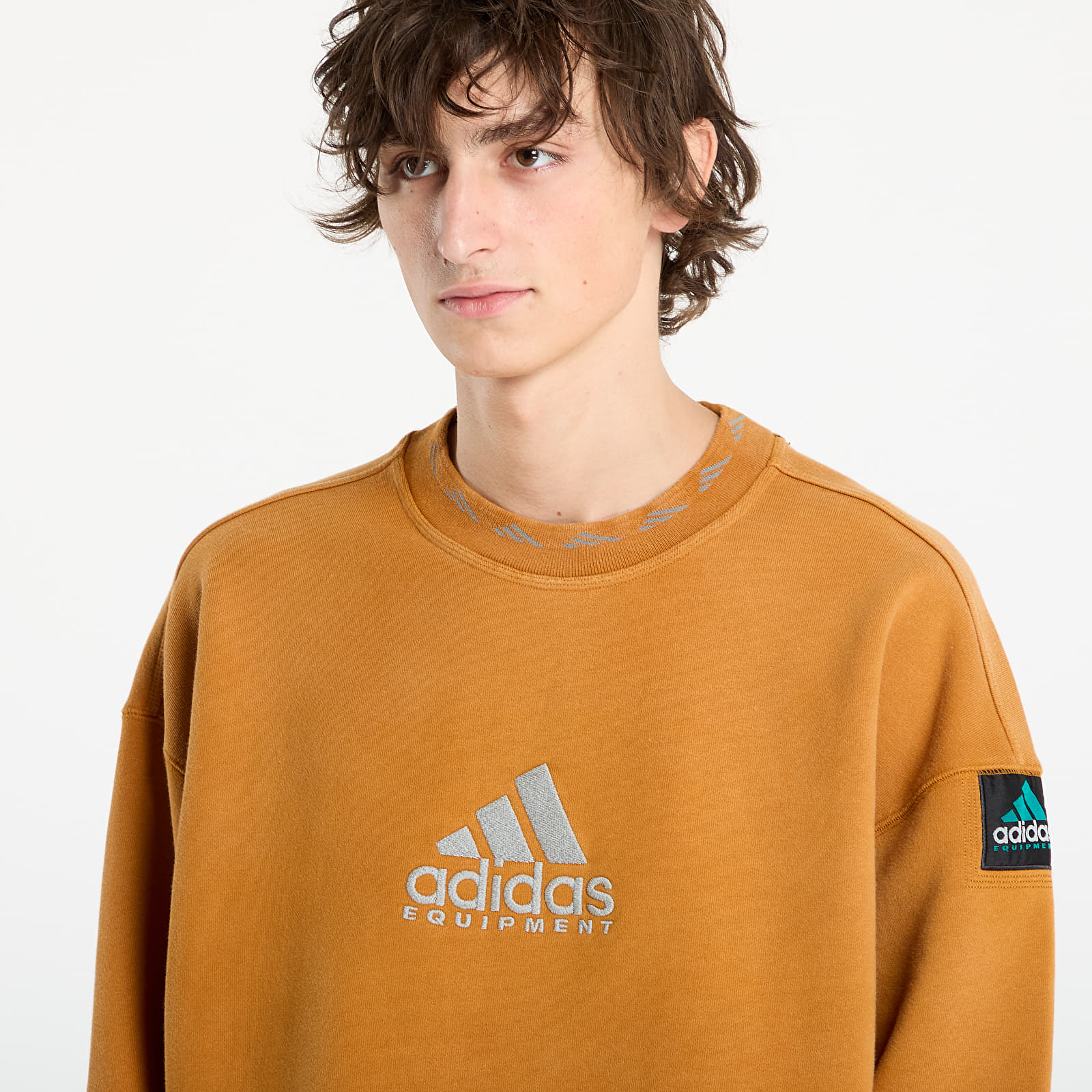 Pánské mikiny adidas Equipment Reflective Embroidery Crew Craft Ochre/ Lucid Pink