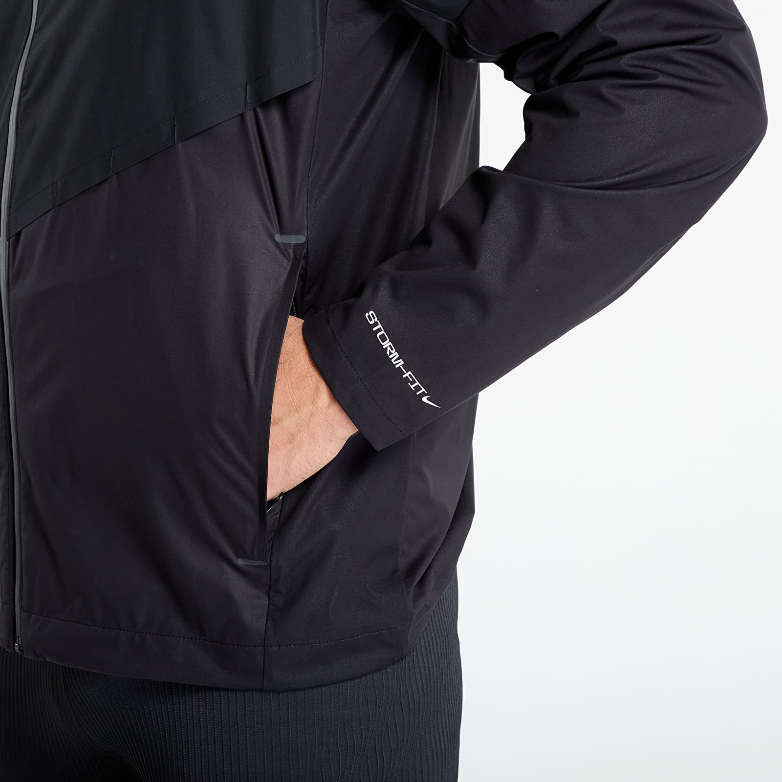 Herrenjacken Nike AeroSwift Men's Storm-FIT Aerogami Running Jacket Black/ Summit White