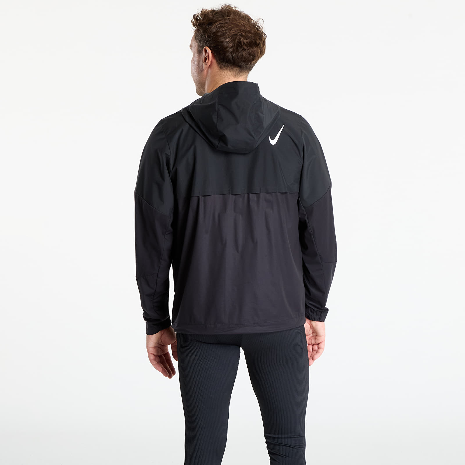 Herrenjacken Nike AeroSwift Men's Storm-FIT Aerogami Running Jacket Black/ Summit White