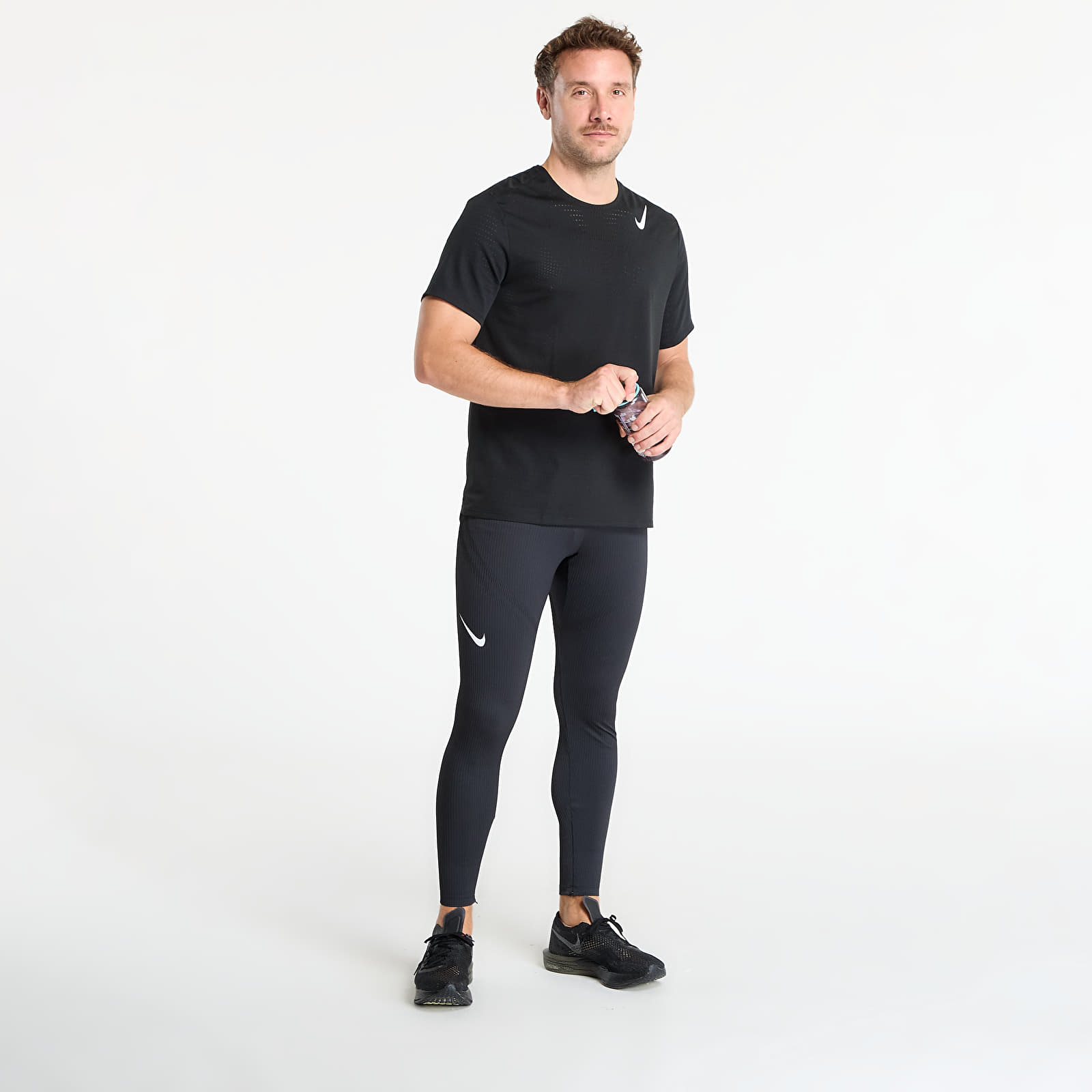 T-shirts för män Nike AeroSwift Men's Dri-FIT ADV Short-Sleeve Running Top Black/ Summit White