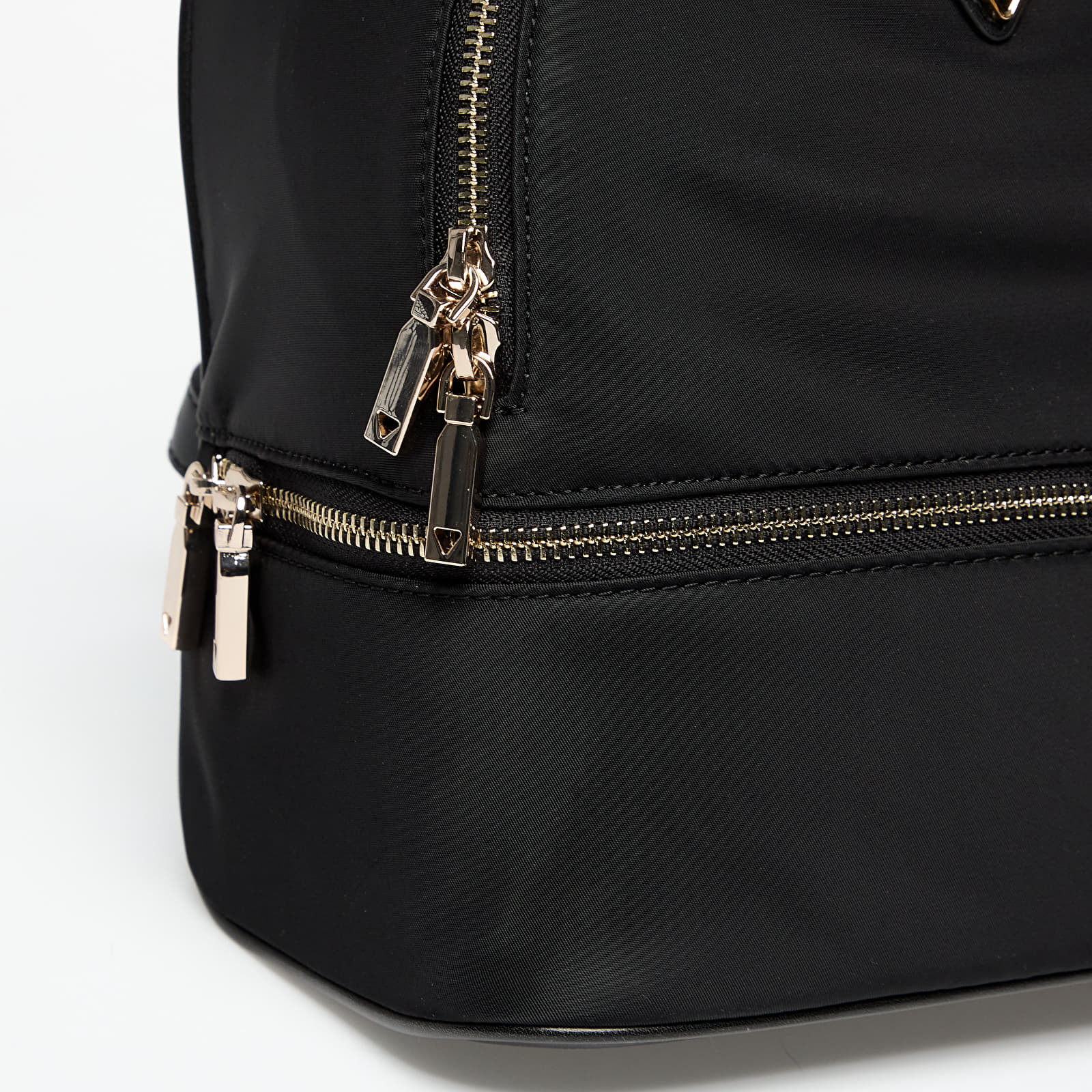 Mugursomas GUESS Follie Small Backpack Black
